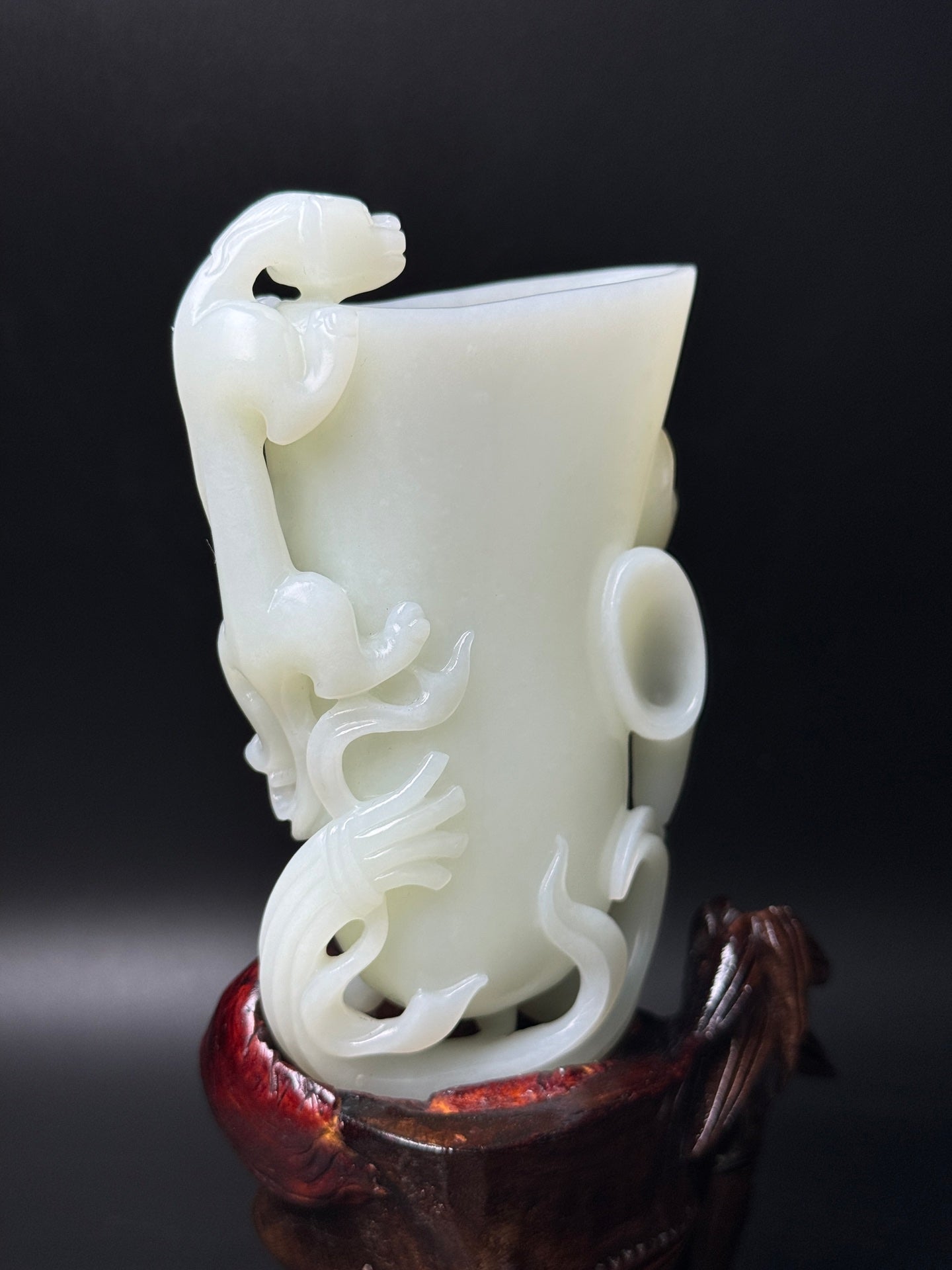 A0323 Superb Chinese Natural Hetian Jade Carved Chi Dragon Wine Cup