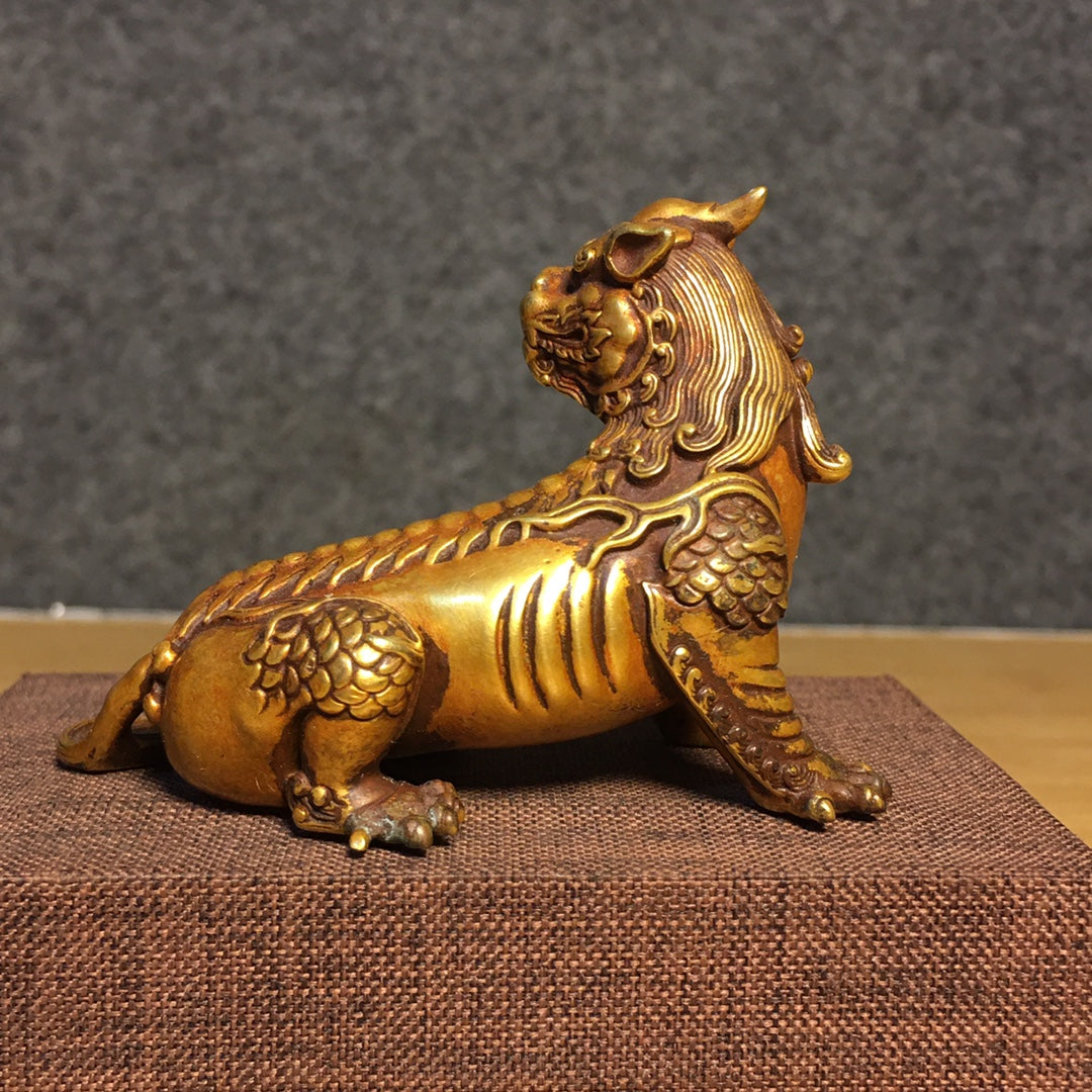 A0324 Old Chinese Gilt Gold Bronze Beast Statue