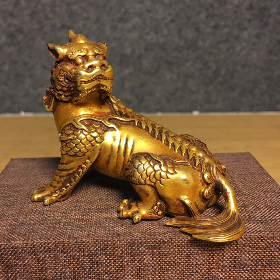 A0324 Old Chinese Gilt Gold Bronze Beast Statue