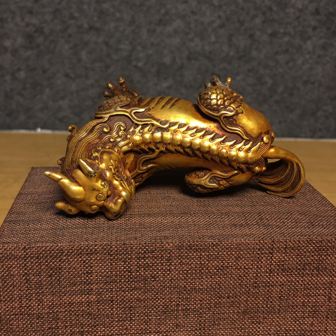 A0324 Old Chinese Gilt Gold Bronze Beast Statue