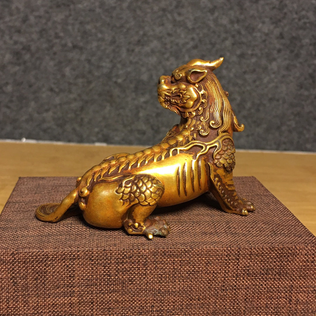 A0324 Old Chinese Gilt Gold Bronze Beast Statue