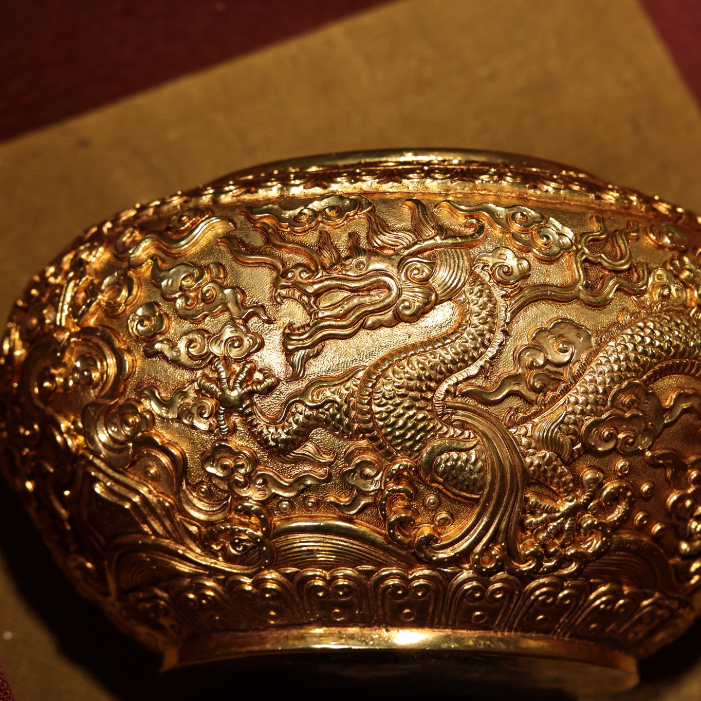 A0331 Vintage Chinese Gilt Gold Bronze Low Relief Dragon Brush Washer/Pot w Box