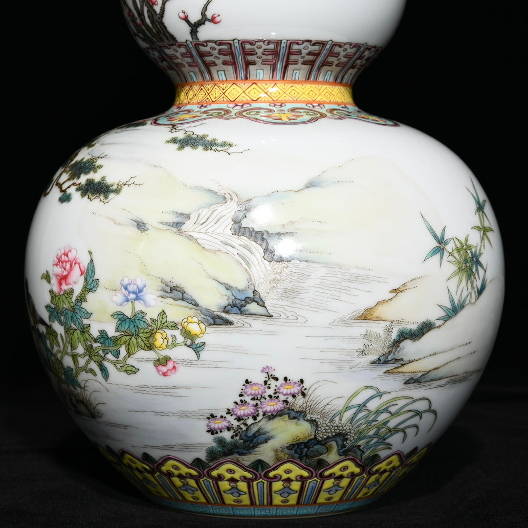 A0342 Chinese Gilt Edge Famille Rose Flower Bird Design Gourd Vase