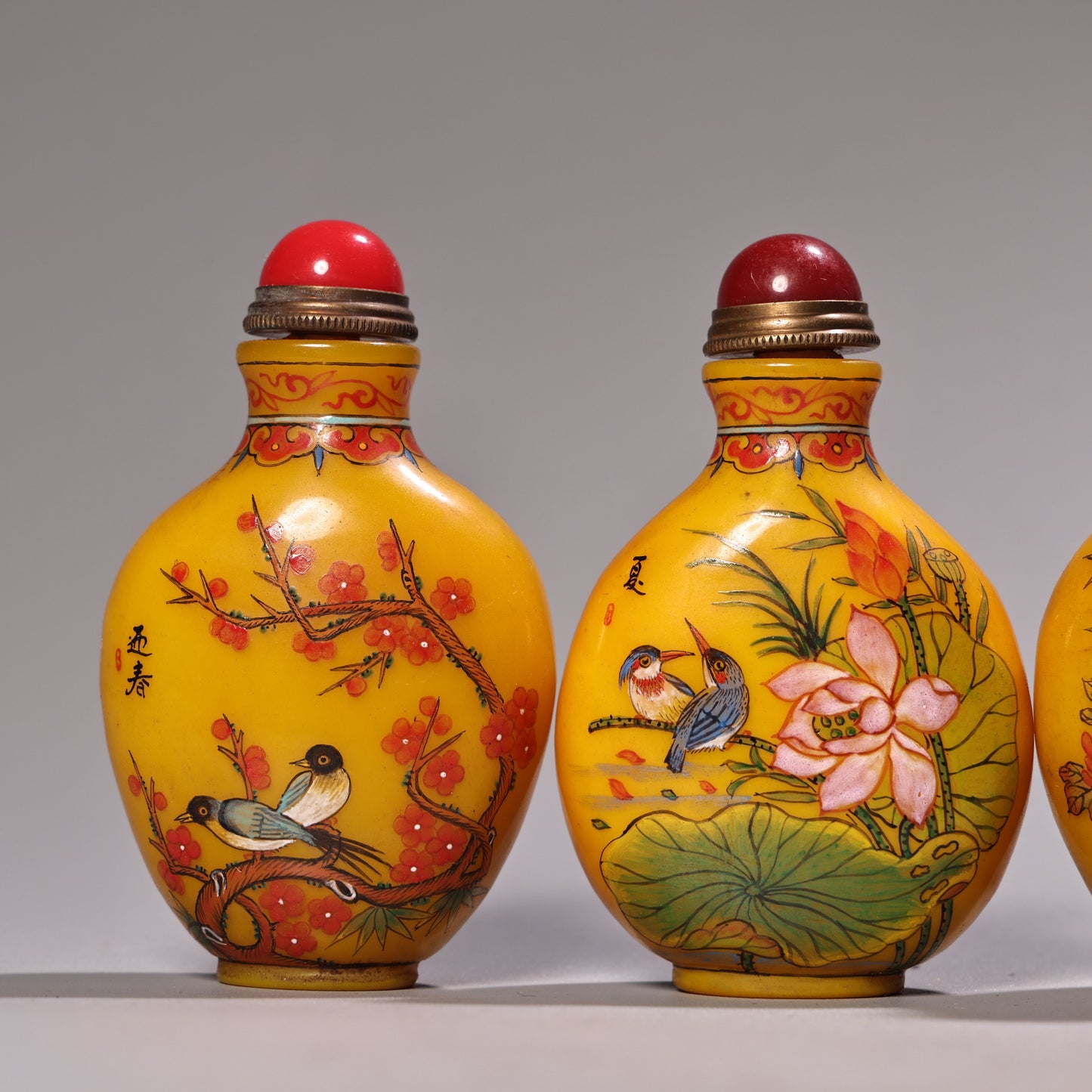 A0348 A Set Four Old Chinese Yellow Peking Glass Flower Bird Design Snuff Bottle