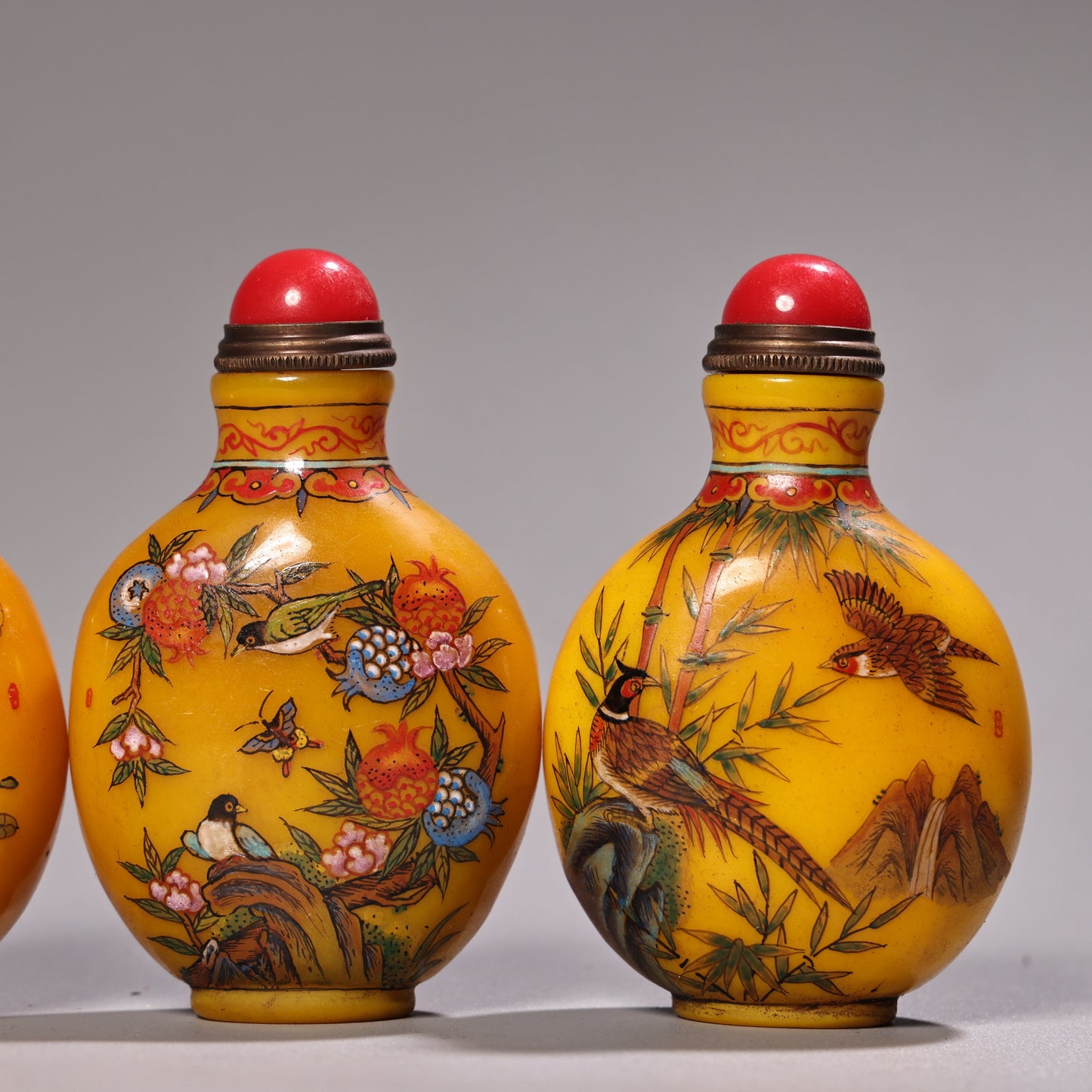 A0348 A Set Four Old Chinese Yellow Peking Glass Flower Bird Design Snuff Bottle