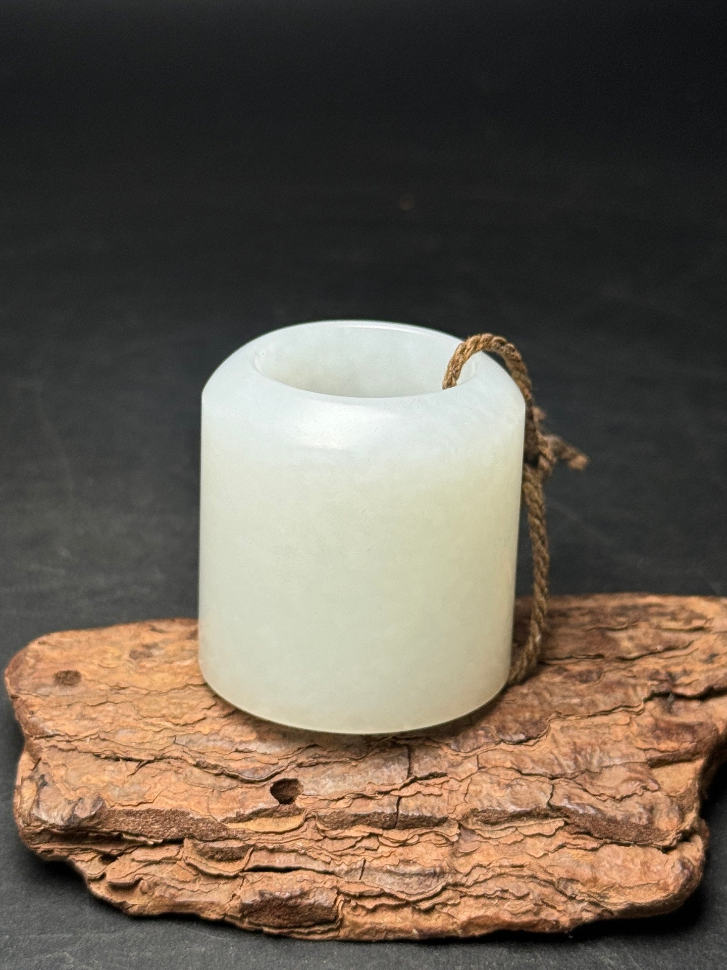 A0352 Inside Diameter 22.6mm Chinese Natural White Hetian Jade Thumb Ring