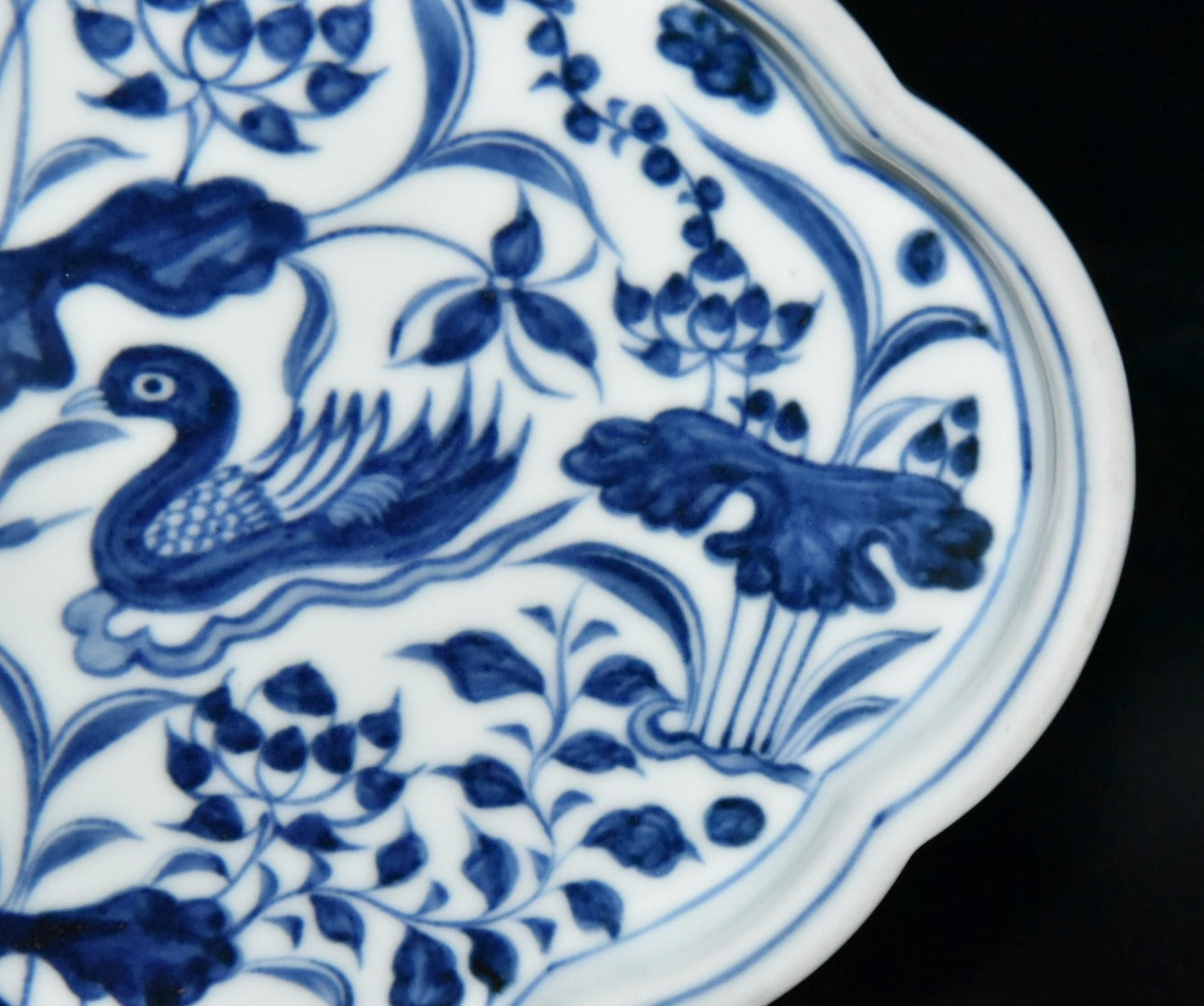 A0357 Chinese Blue And White Porcelain Lotus Flower & Mandarin Duck Design Plate