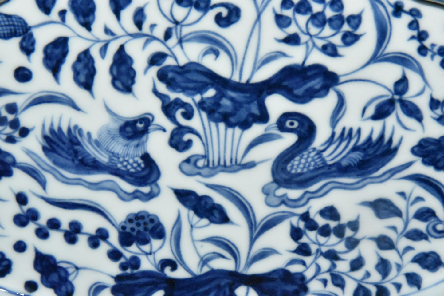 A0357 Chinese Blue And White Porcelain Lotus Flower & Mandarin Duck Design Plate