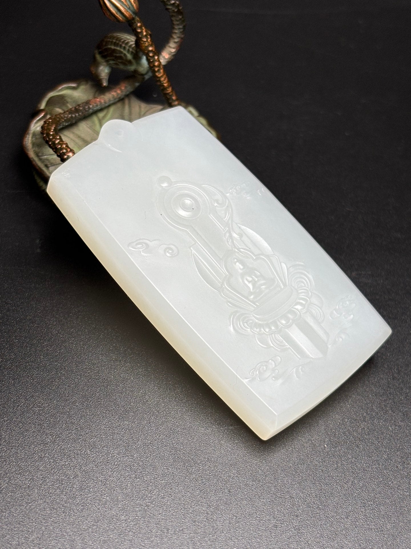 A0370 Chinese Natural White Hetian Jade Carved Kwan-yin Pendant