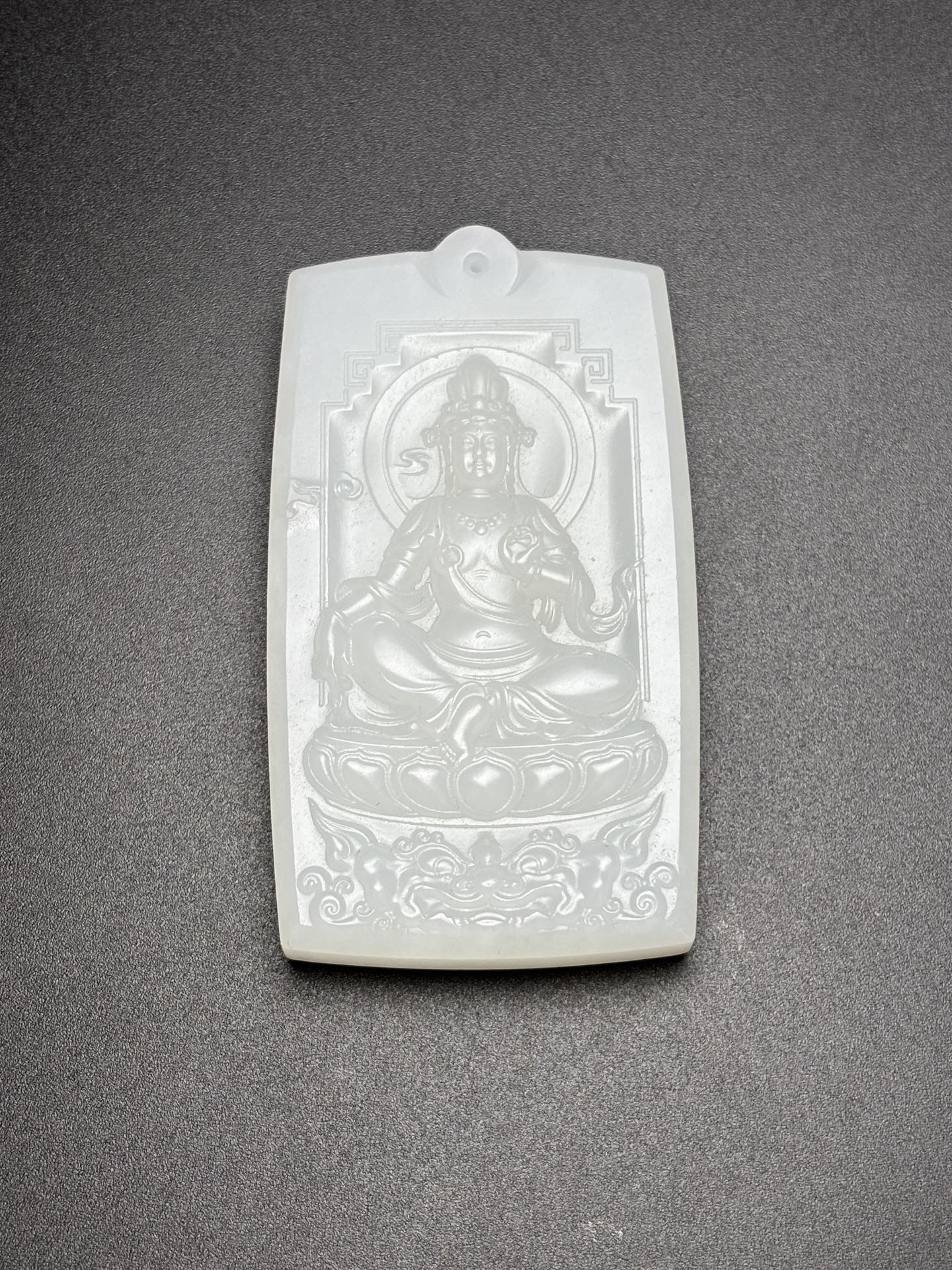 A0370 Chinese Natural White Hetian Jade Carved Kwan-yin Pendant