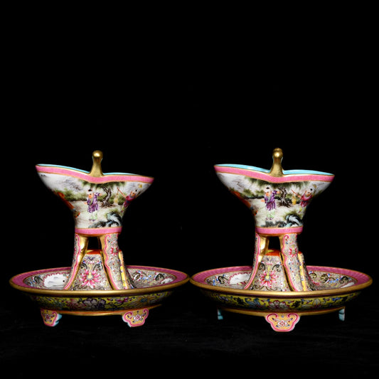 A0406 A Pair Chinese Qing Dynasty Gilt Gold Famille Rose Urchin Design Porcelain Cup w Saucer