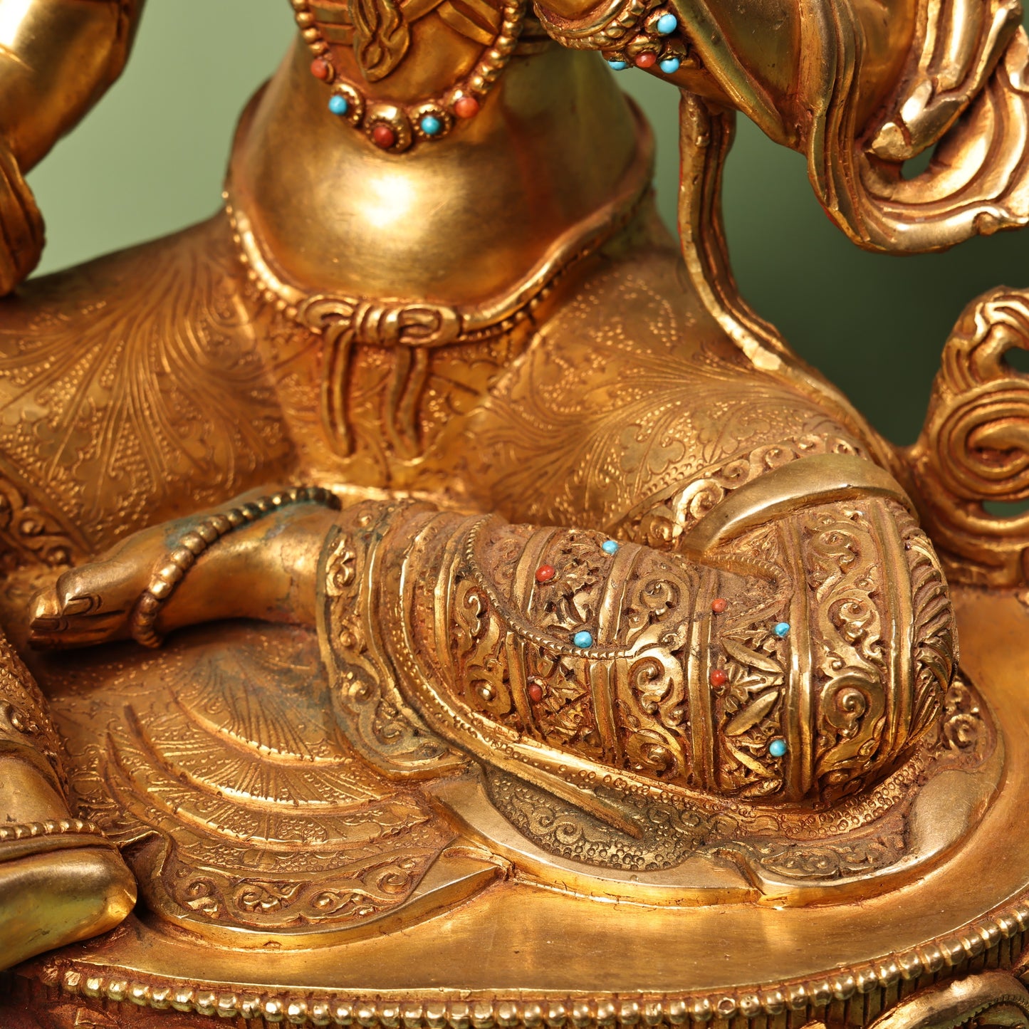 A0410 Tibetan Buddhism Gilt Gold Copper Inlay Gems Green Tara Statue