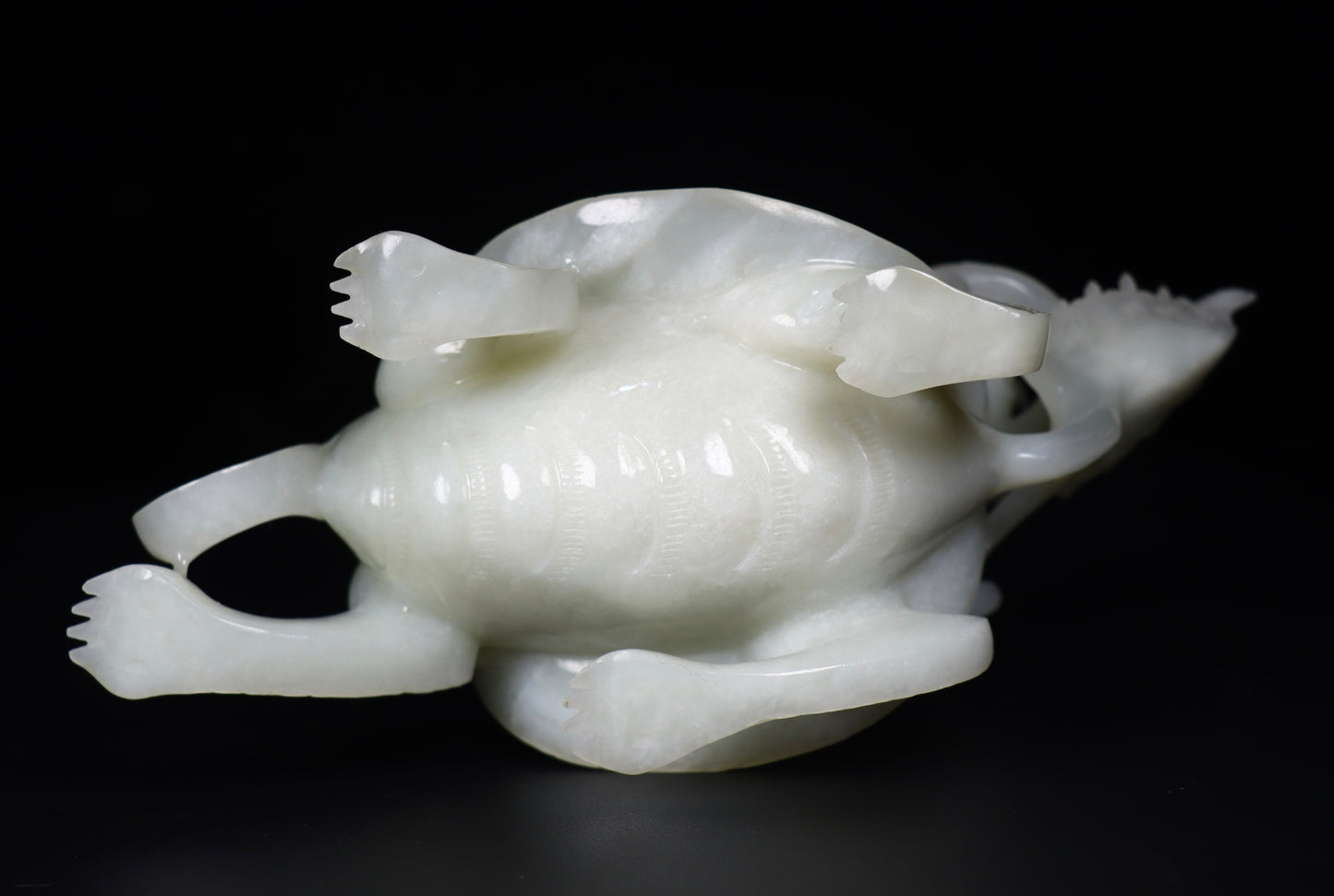 A0411 High Quality Chinese White Hetian Jade Carved Dragon Turtle Statue