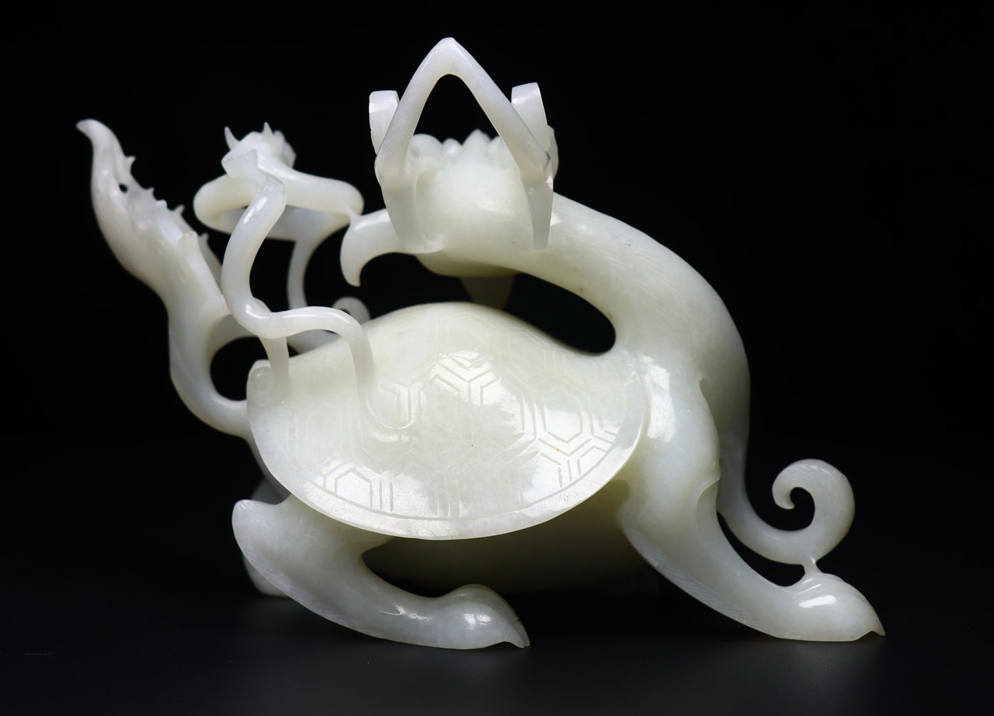 A0411 High Quality Chinese White Hetian Jade Carved Dragon Turtle Statue