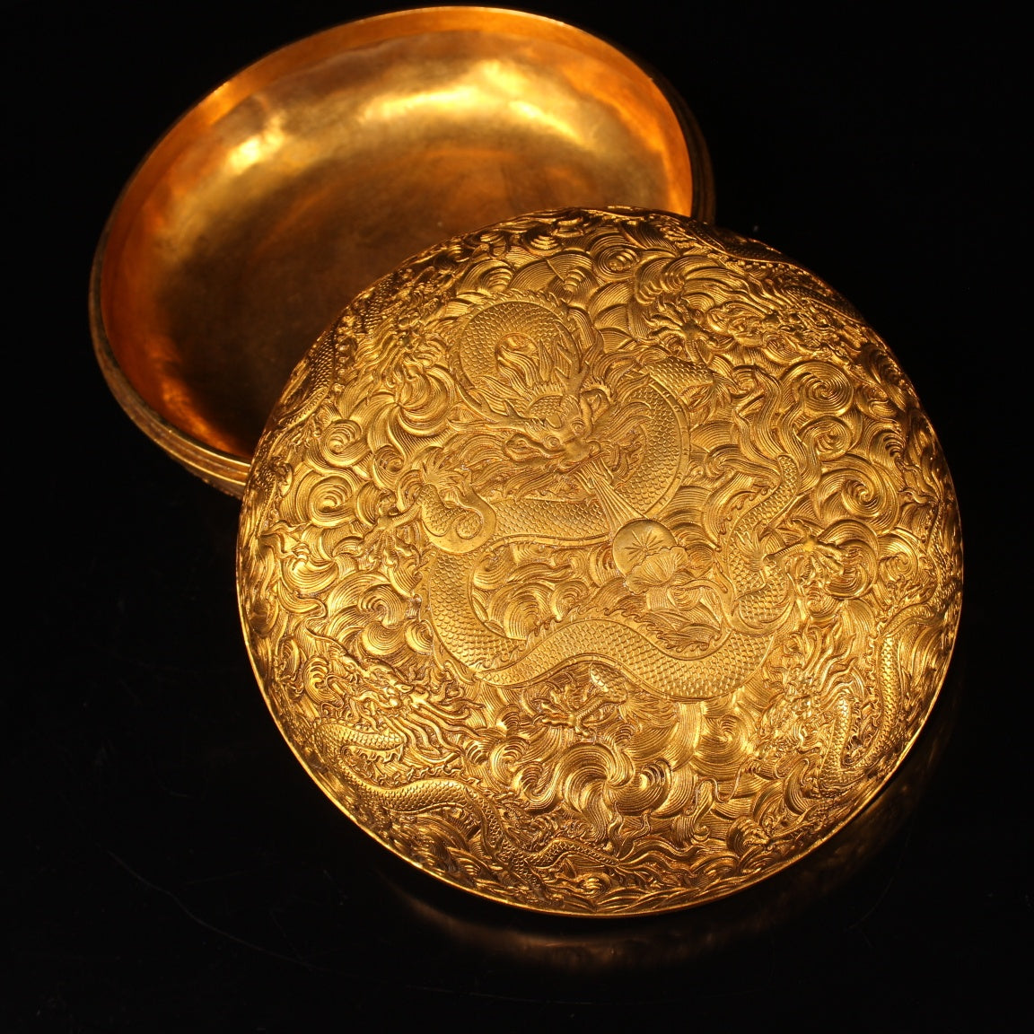 A0421 Vintage Chinese Gilt Gold Copper Low Relief Fortune Dragon Design Jewellery Box