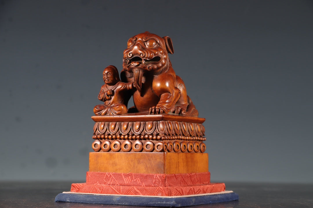 A0431 Old Chinese Boxwood Wood Carved Fortune Lion & Figure Seal w Box