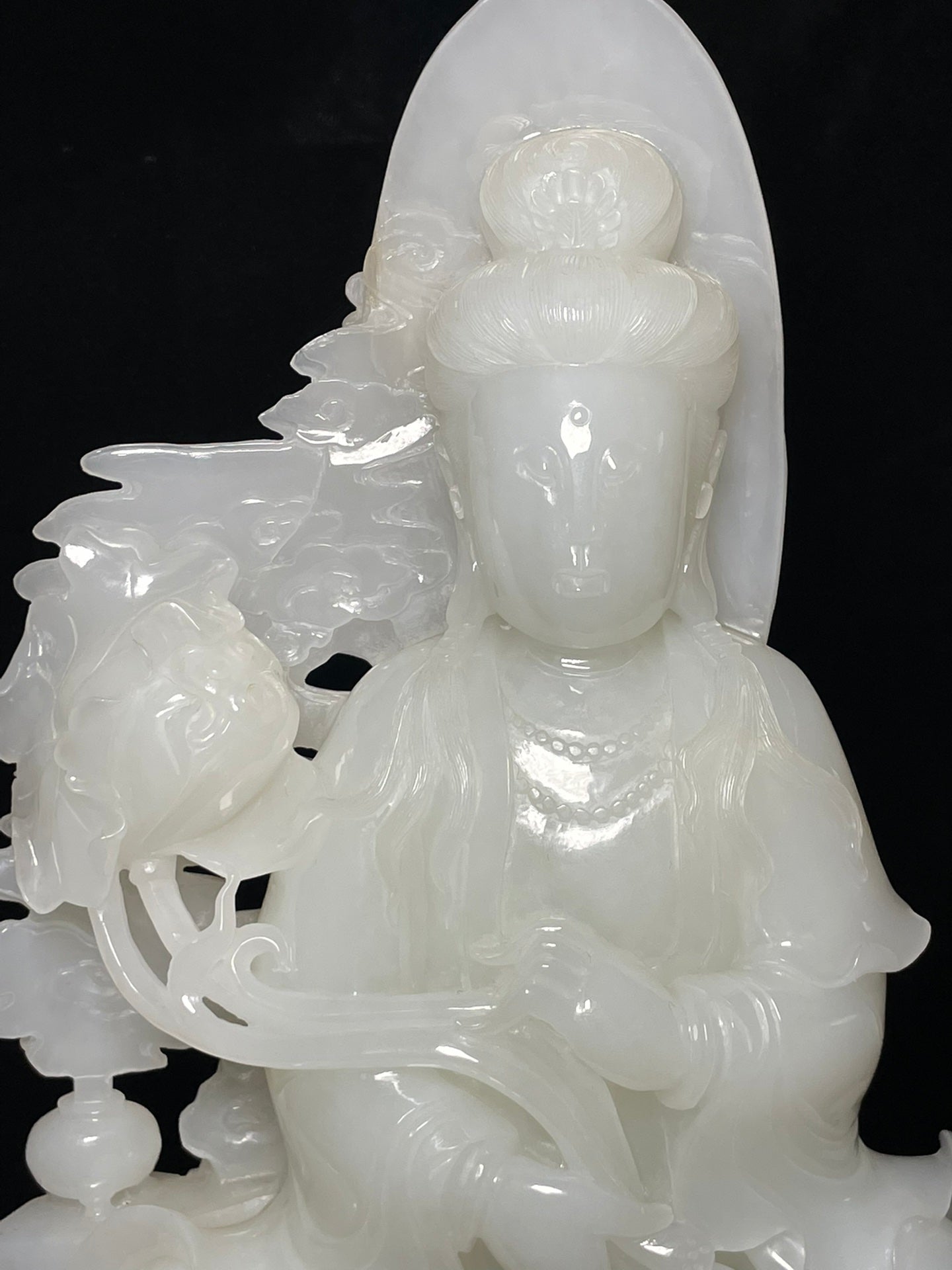 A0443 Superb Chinese Natural Hetian Jade Lotus Flower Kwan-yin Statue