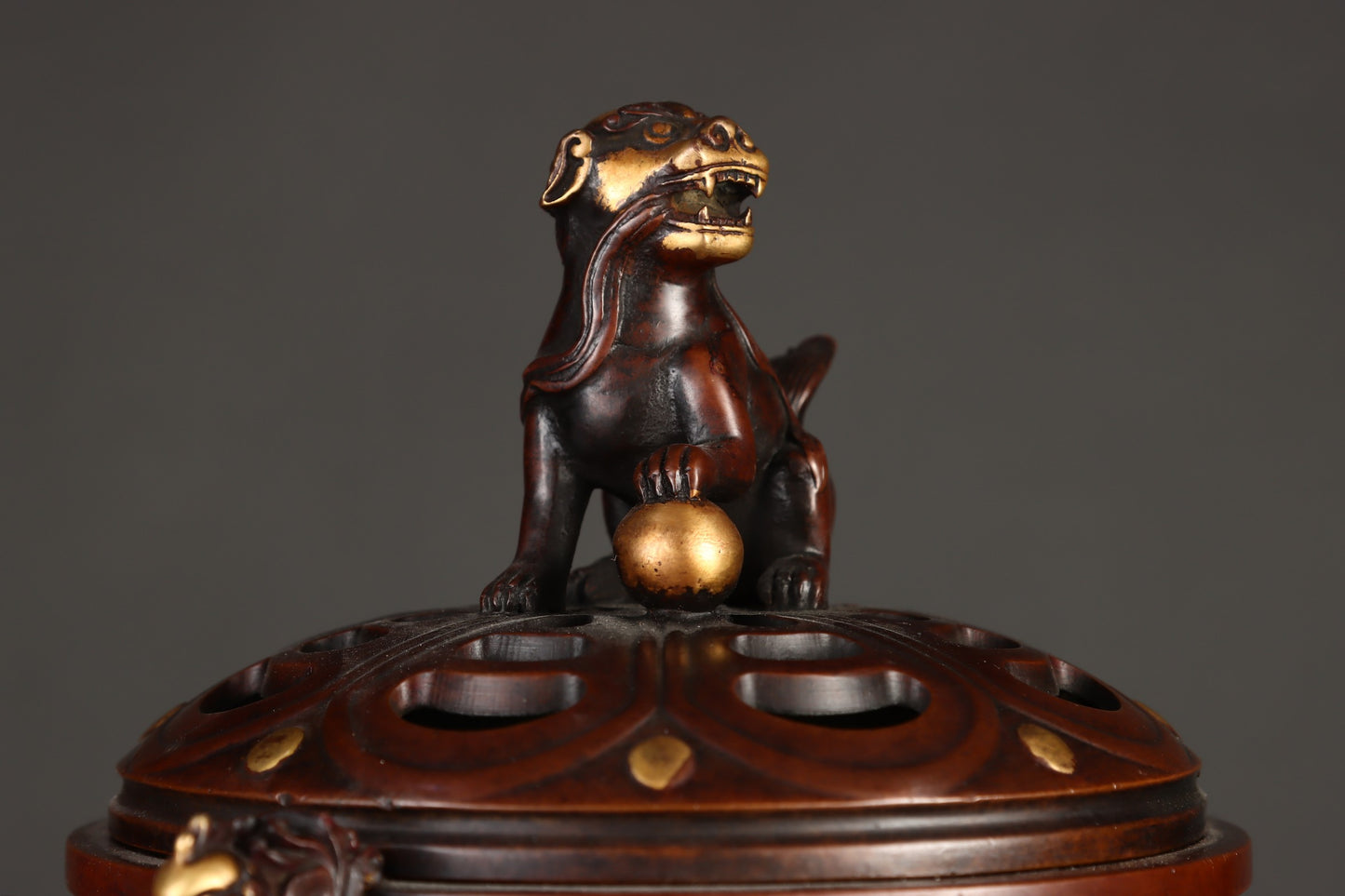 A0449 Chinese Ming Dynasty Gilt Gold Copper Low Relief Chi Dragon Design Double Ears Incense Burner