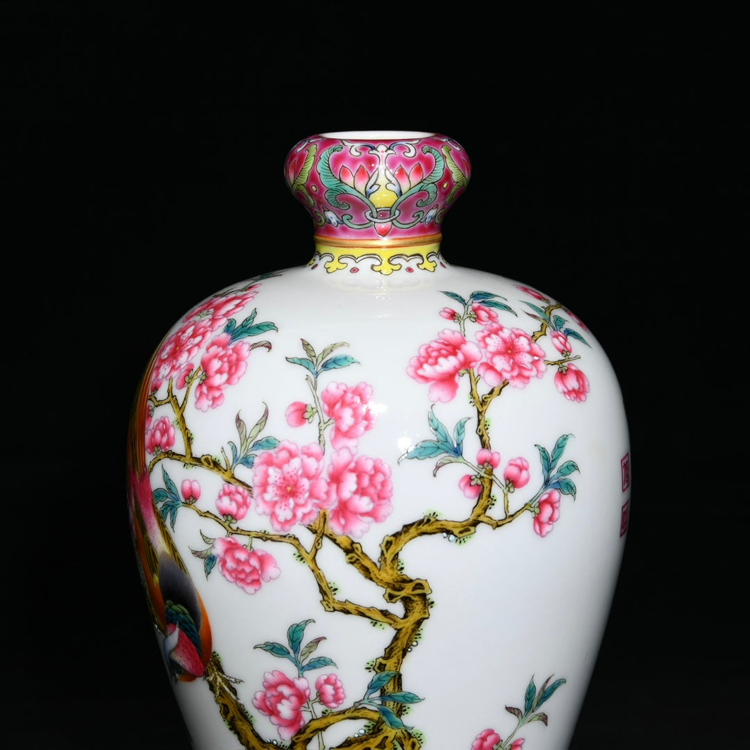 A0556 A Pair Chinese Gilt Edge Famille Rose Flowers Bird Design Porcelain Vase