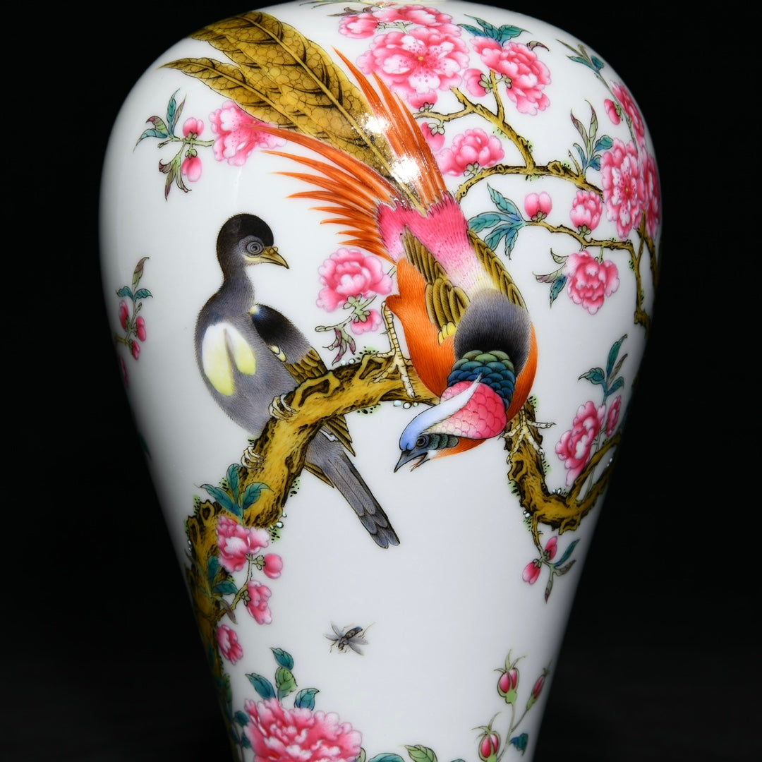 A0556 A Pair Chinese Gilt Edge Famille Rose Flowers Bird Design Porcelain Vase