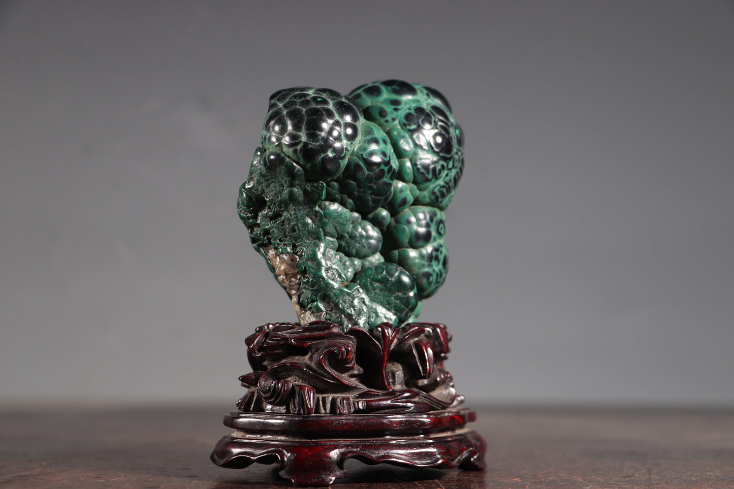 A0572 Vintage Malachite Original Stone Statue