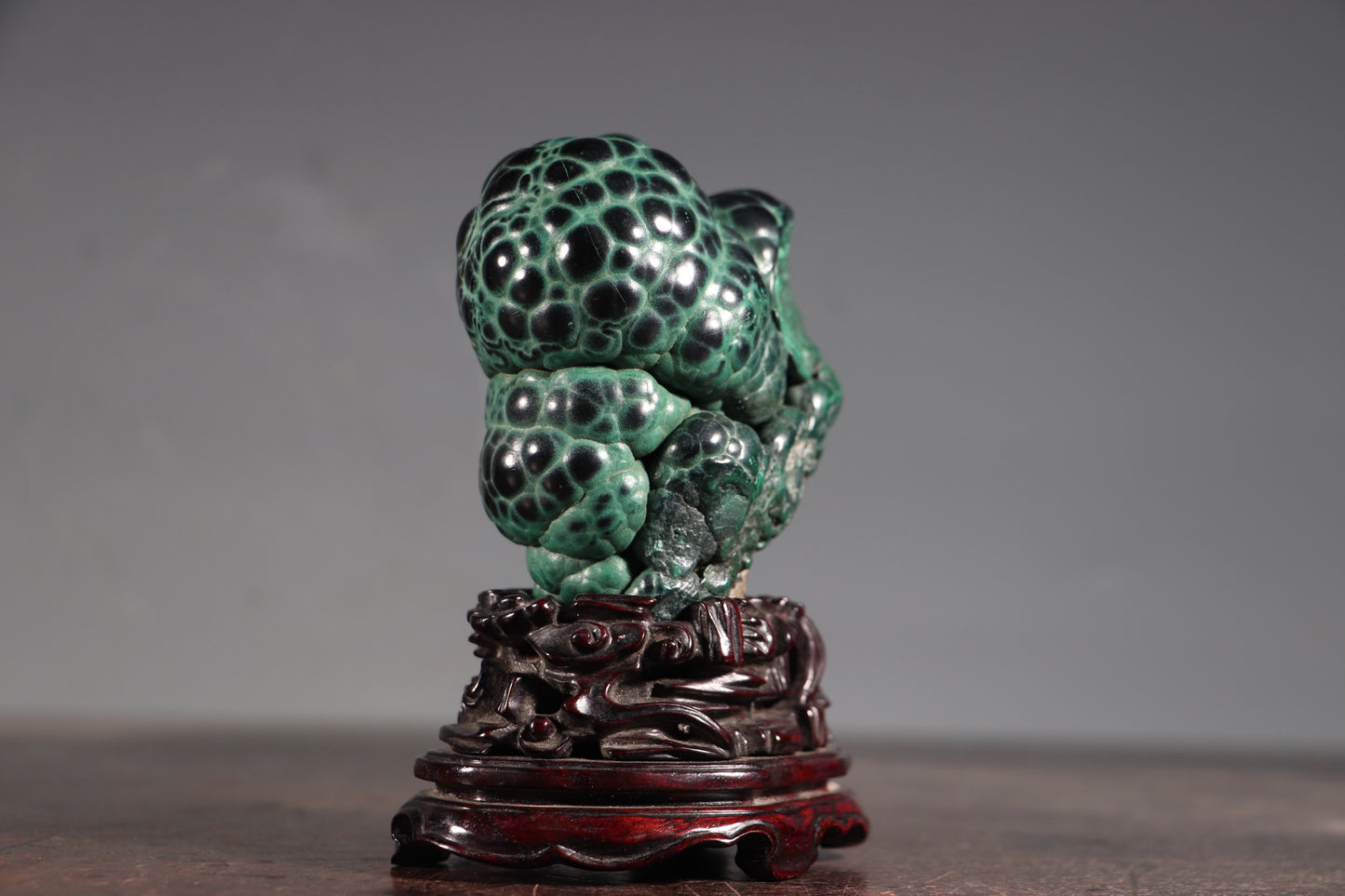 A0572 Vintage Malachite Original Stone Statue