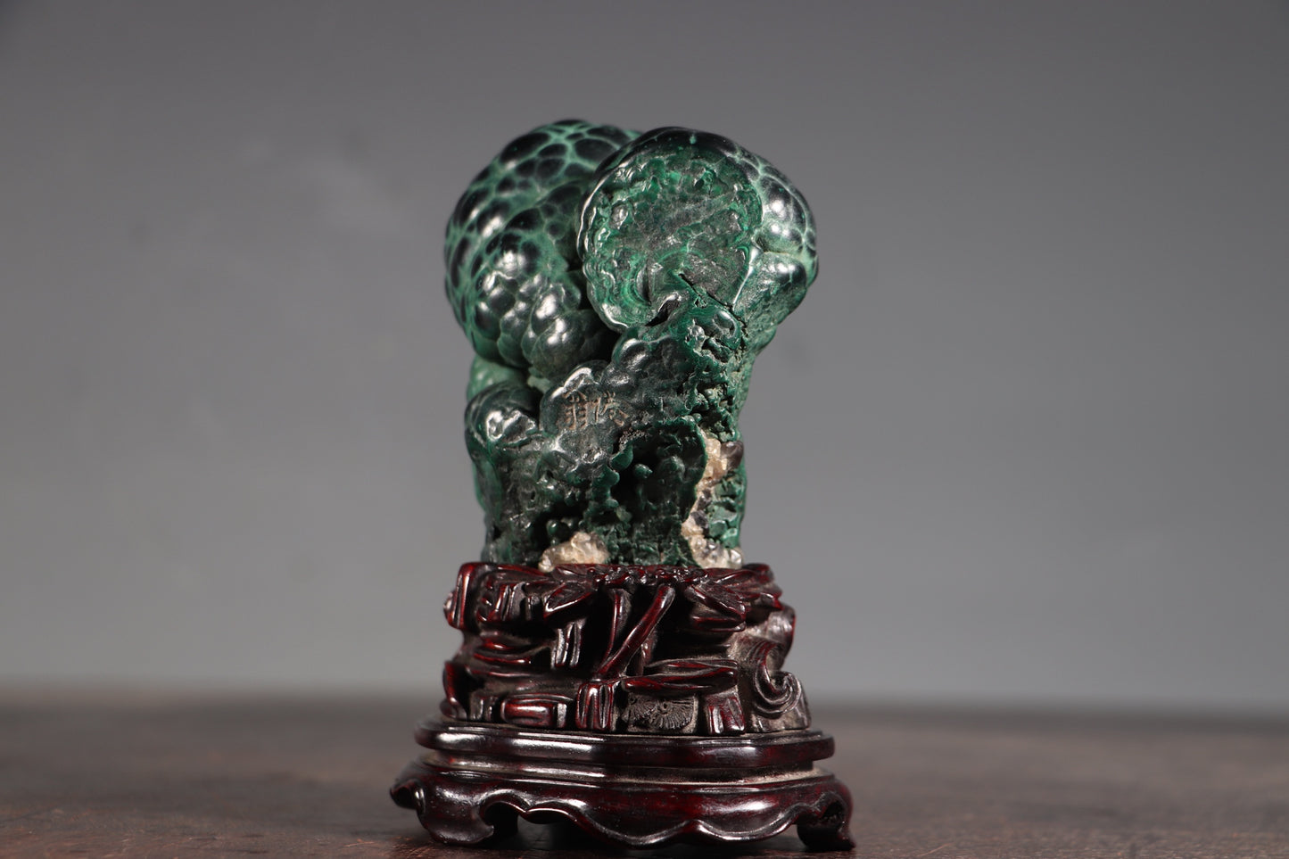 A0572 Vintage Malachite Original Stone Statue