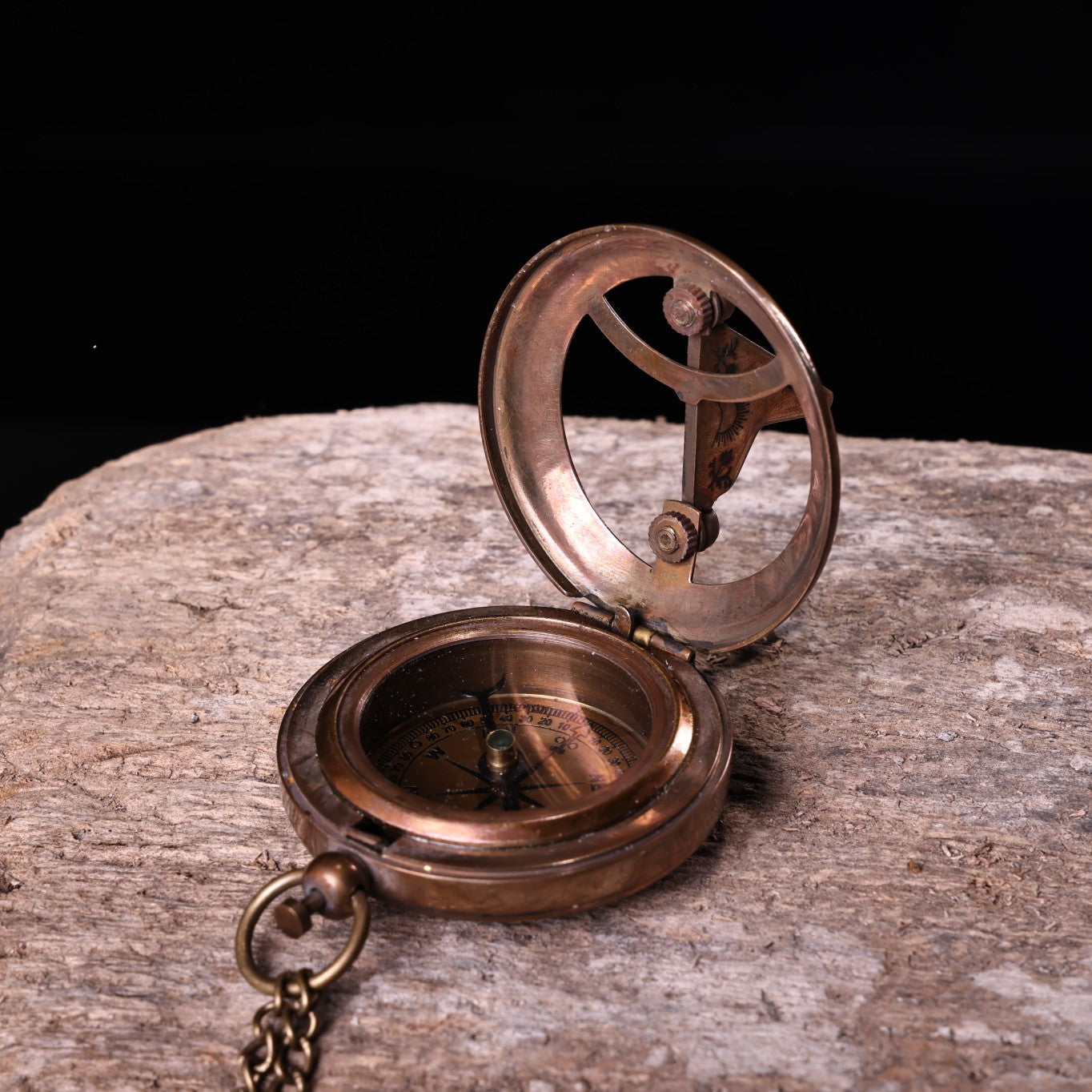A0578 Vintage Brass Pocket Watch Shape Compass