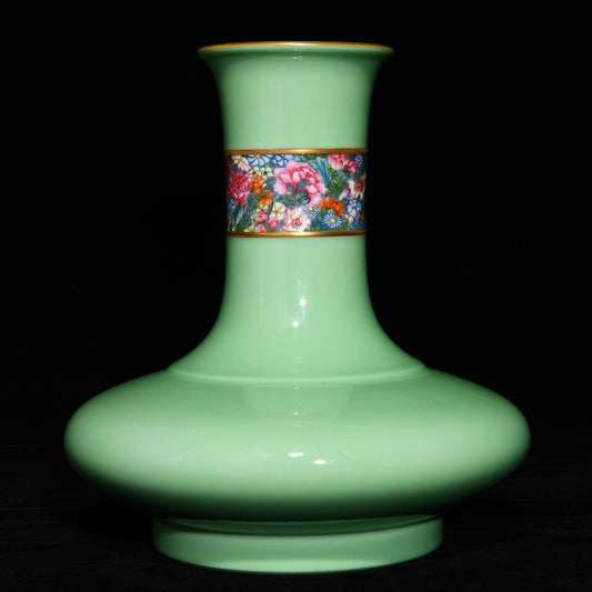 A0596 Chinese Gilt Edge Apple Green Glaze Porcelain Vase