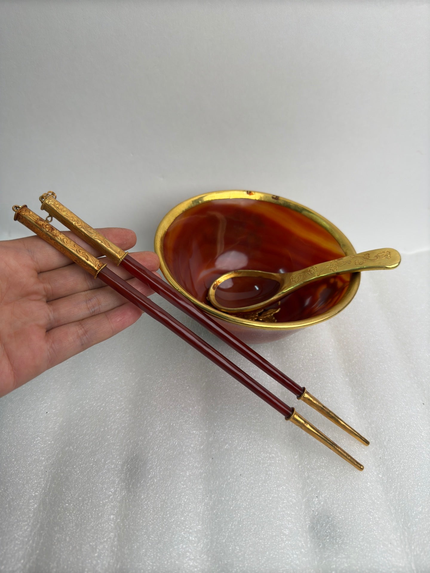 A0598 Chinese Red Agate Inlaying Gold Edge Flower Design Bowl & Chopsticks