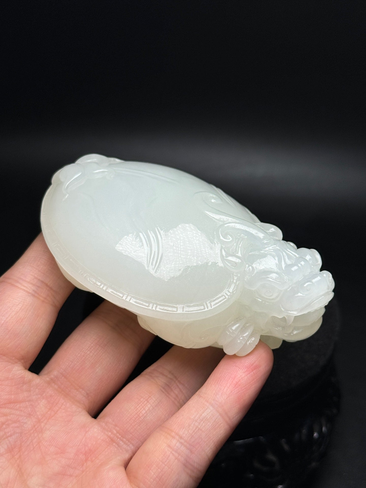 A0700 High Quality Chinese White Hetian Jade Carved Dragon Turtle Statue