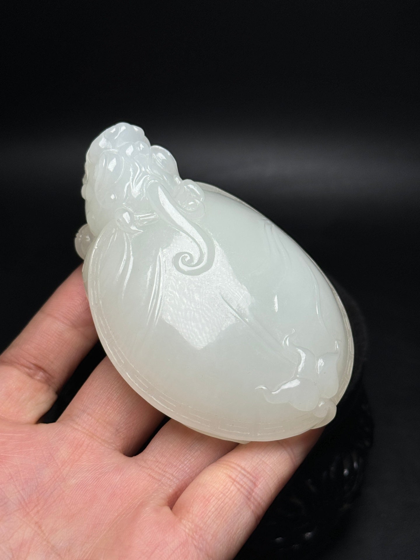 A0700 High Quality Chinese White Hetian Jade Carved Dragon Turtle Statue