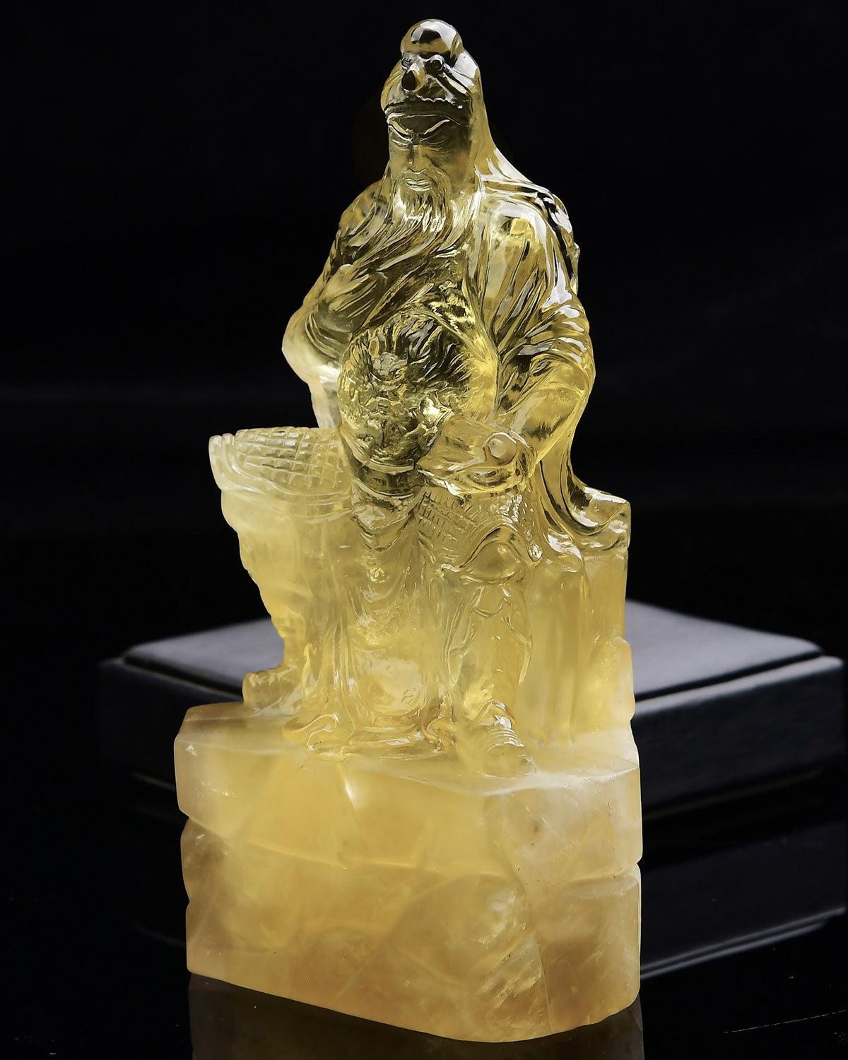 A0741 Exquisite Yellow Crystal Carved General Guangong Statue