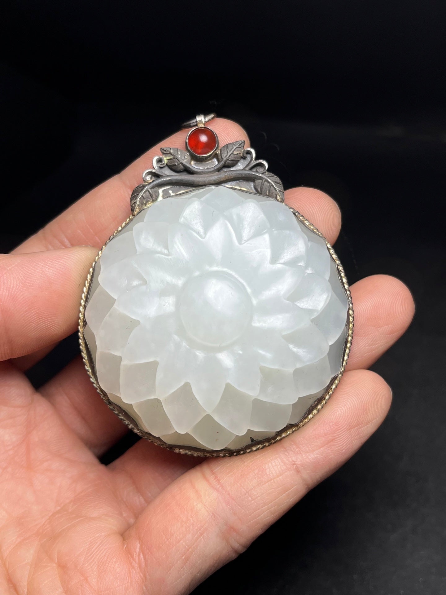 A0746 Vintage Chinese Pure Silver Inlay Hetian Jade Flower Pendant