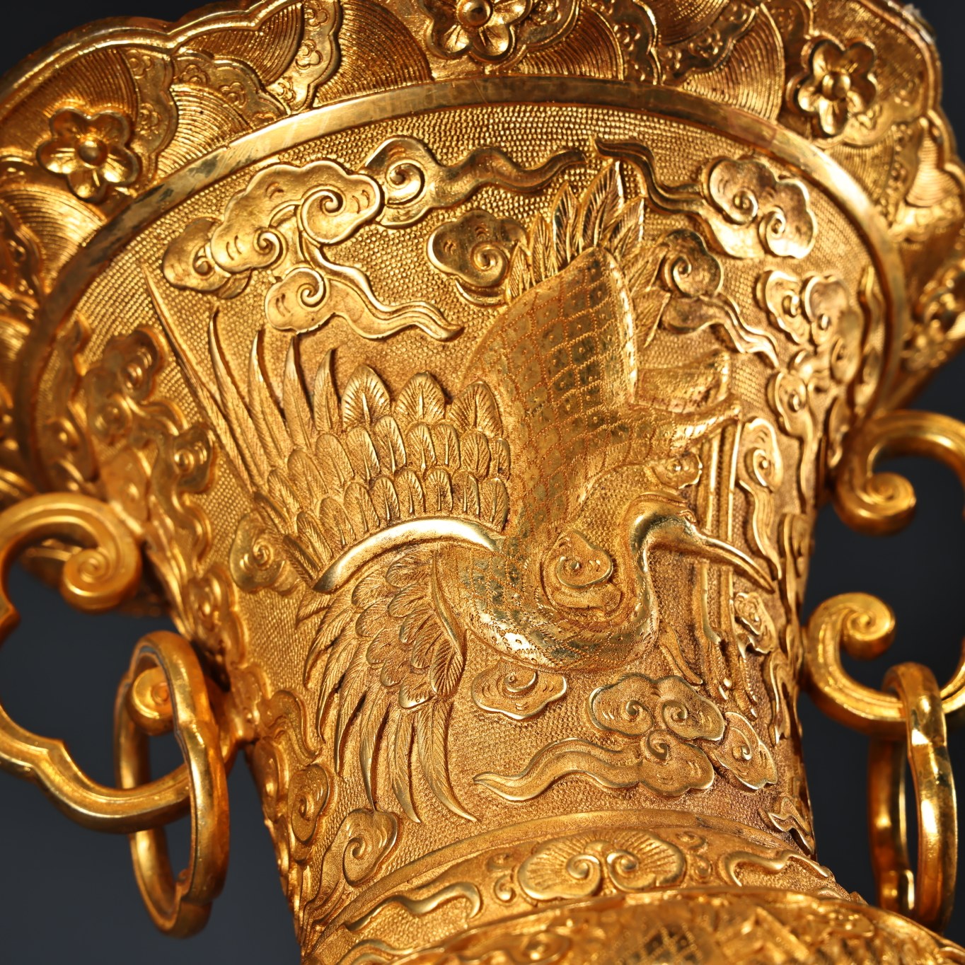A0772 Vintage Chinese Gilt Gold Copper Low Relief Crane Design Vase