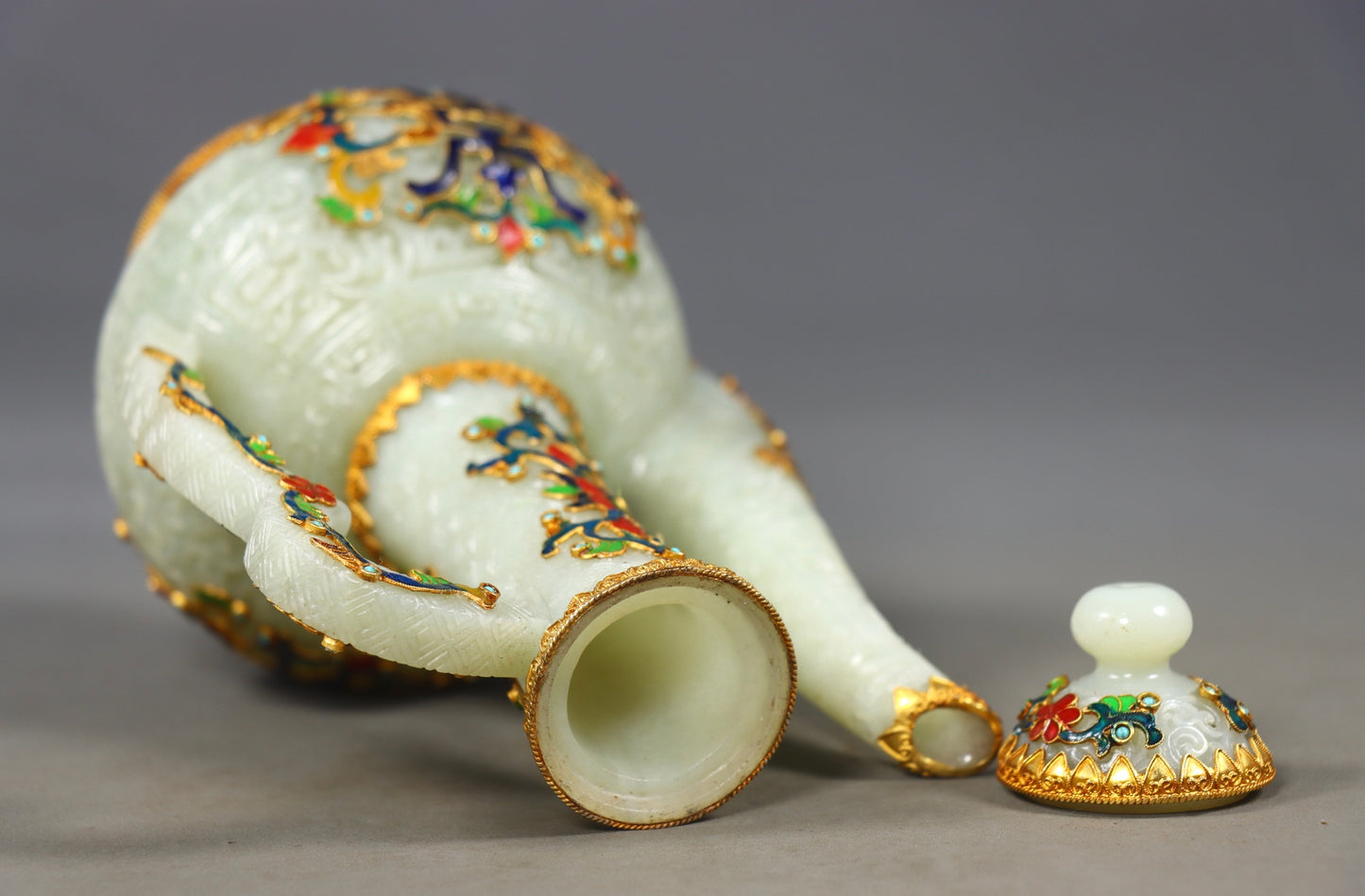 A0789 Exquisite Chinese Hetian Jade Inlay Silver Wires Enamel Wine Pot