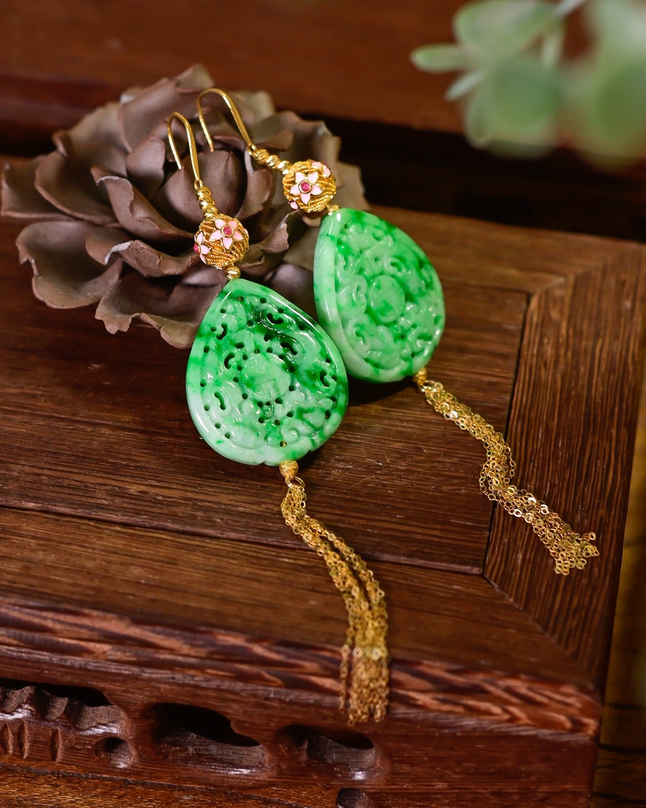 A0795 A Pair Exquisite 18K Gold Inlay Jadeite Earring