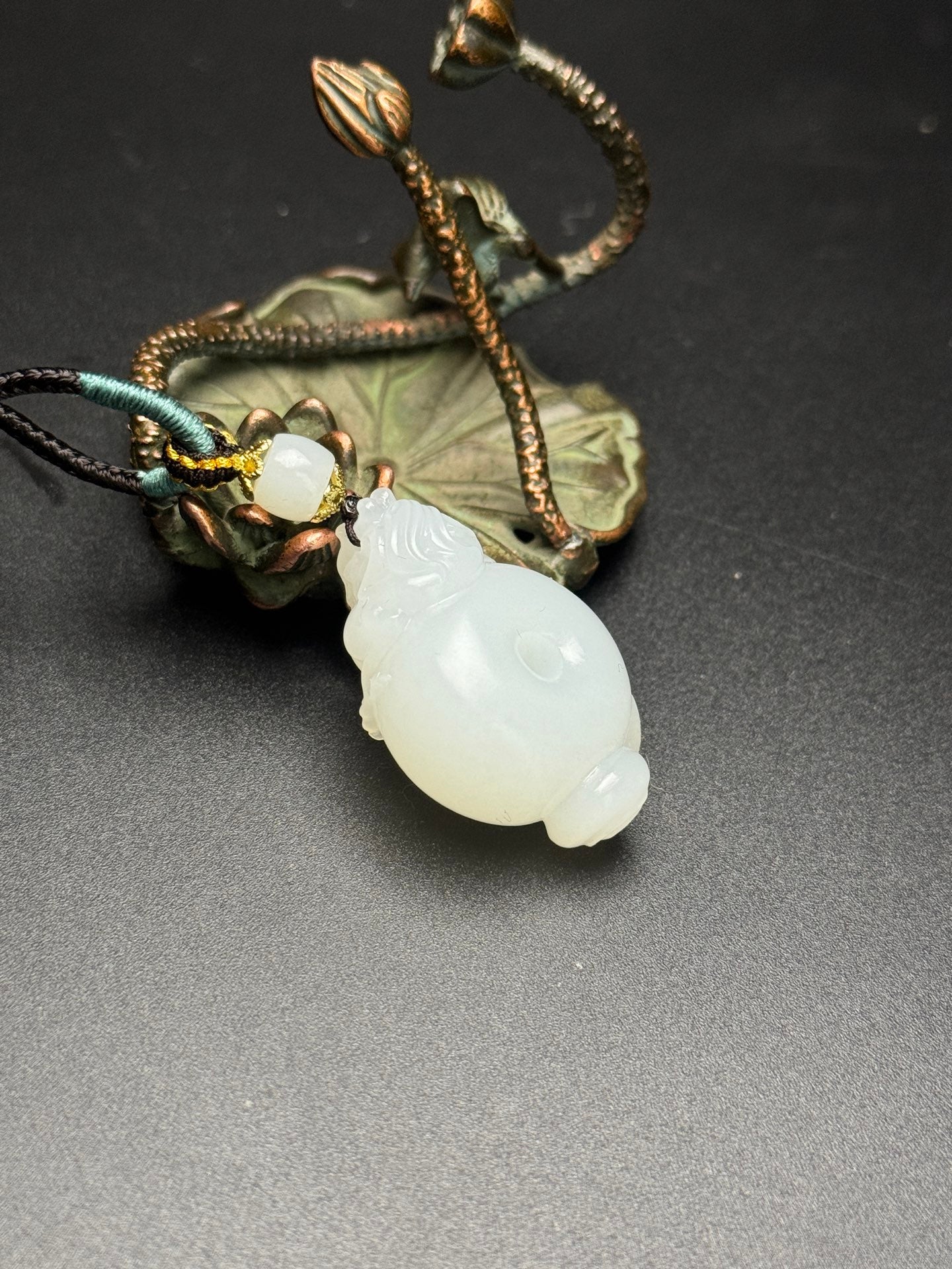 A0803 Superb Chinese Hetian Jade Carved Fortune Dragon Pendant