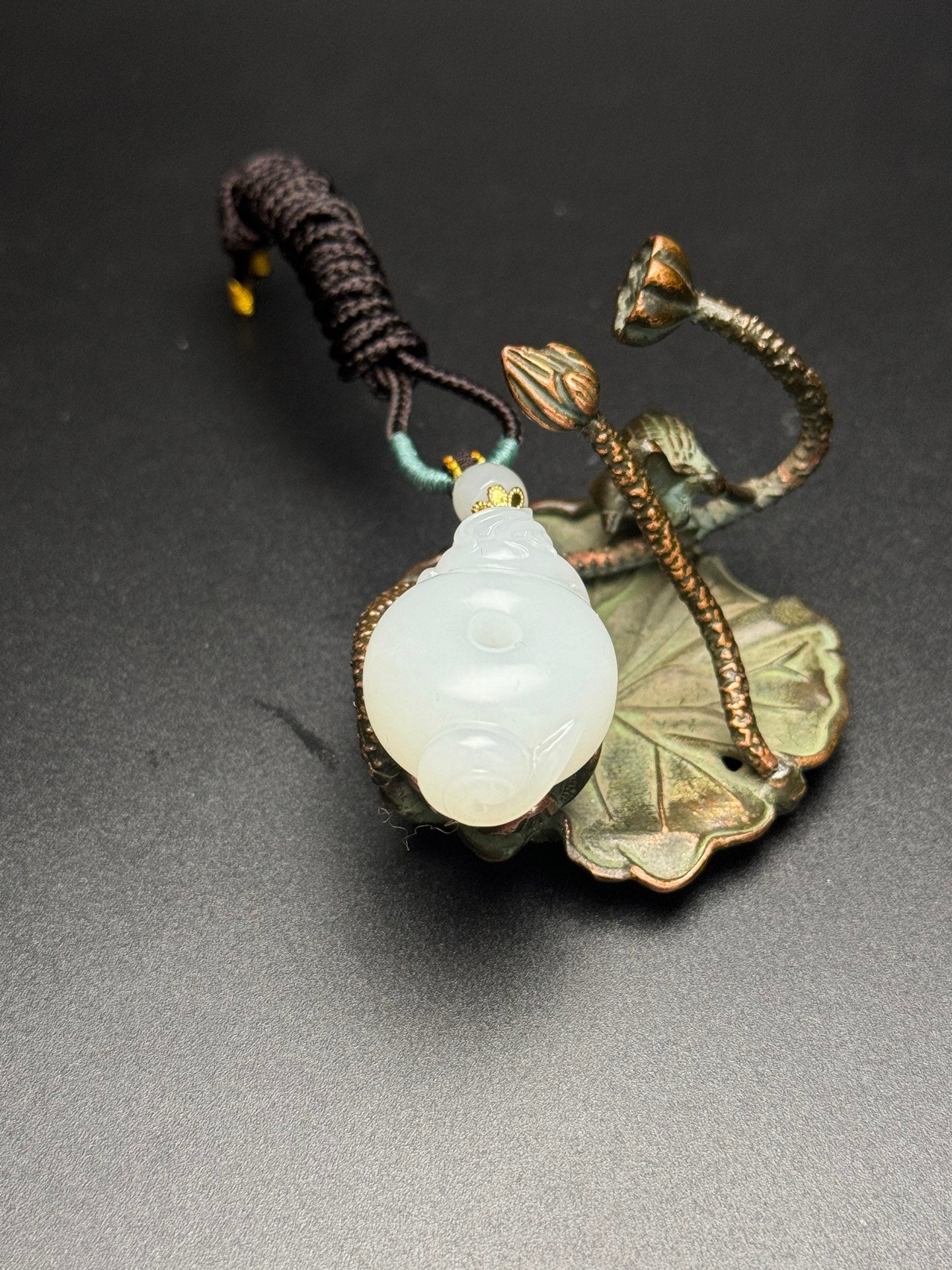 A0803 Superb Chinese Hetian Jade Carved Fortune Dragon Pendant