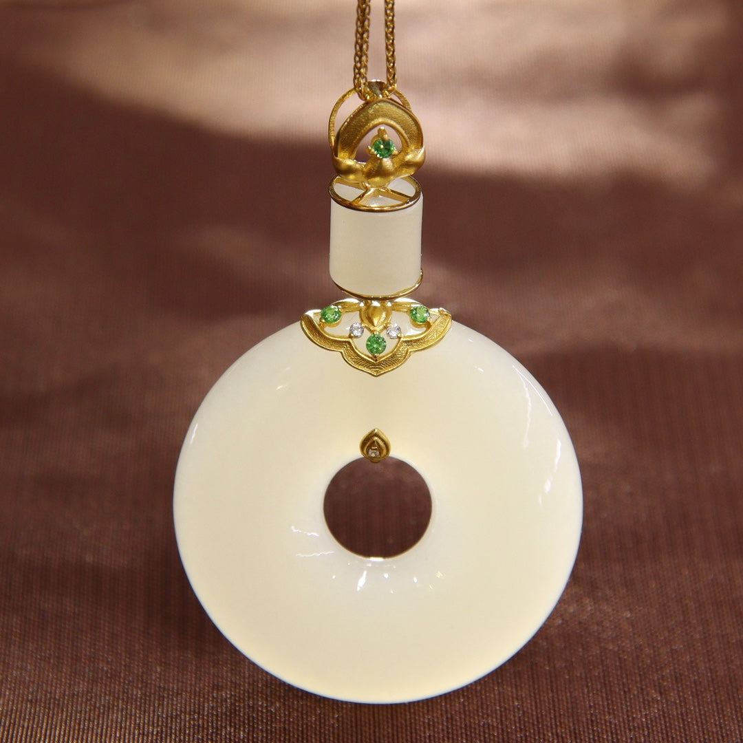 A0822 Excellent Chinese 18K Gold Inlay Hetian Jade Lucky Pendant