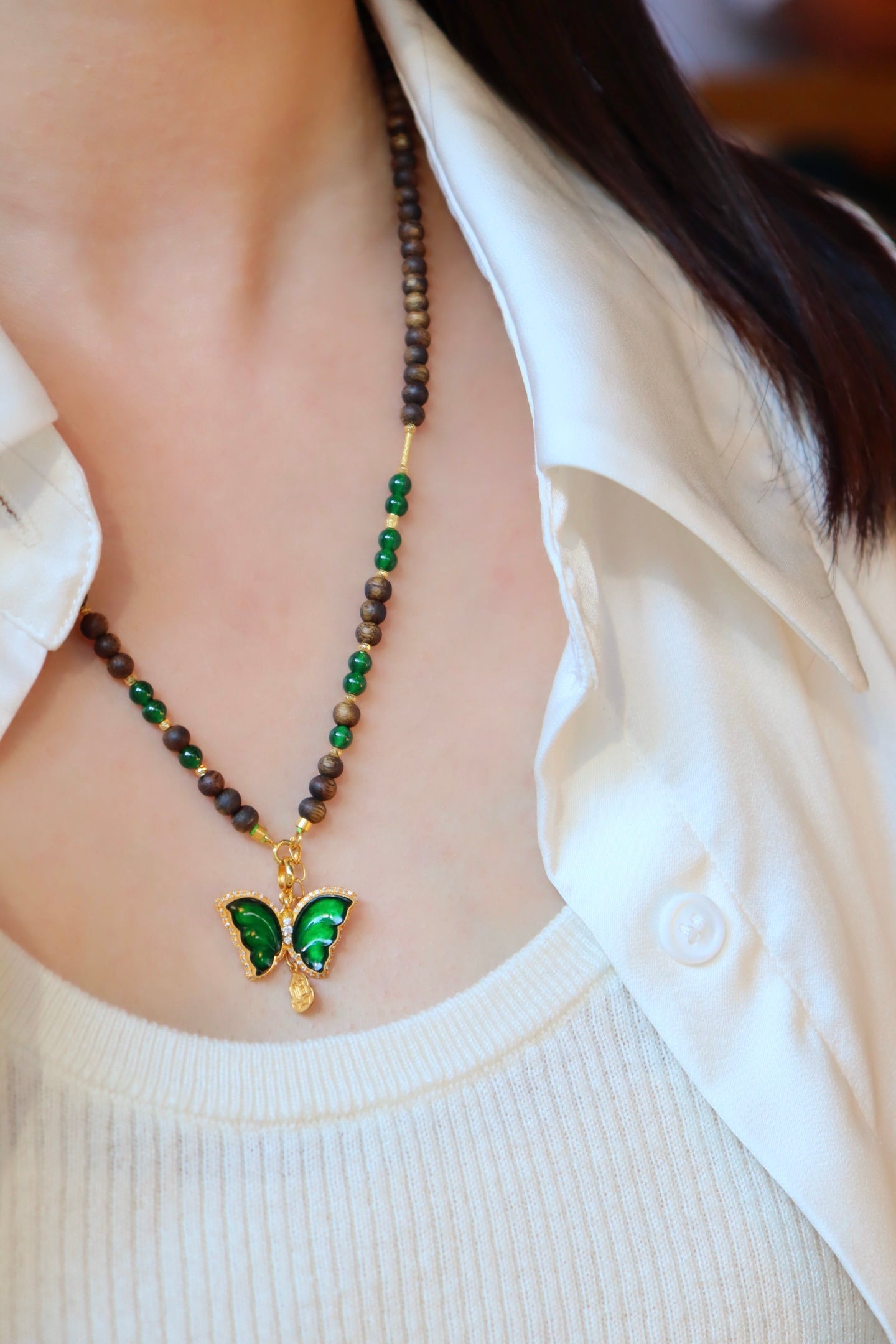 A0829 Exquisite 18K Gold Inlay Jadeite Butterfly Pendant w Jadeite & Chenxiang Wood Beads Necklace