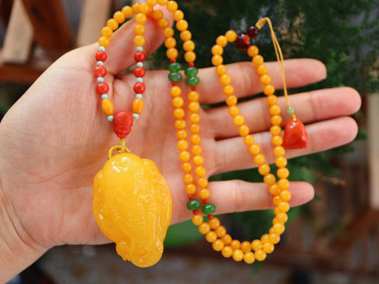 A0832 Beautiful Beeswax Carved Elephant Pendant w Beeswax & Nanhong Agate & Green Jade Beads Necklace