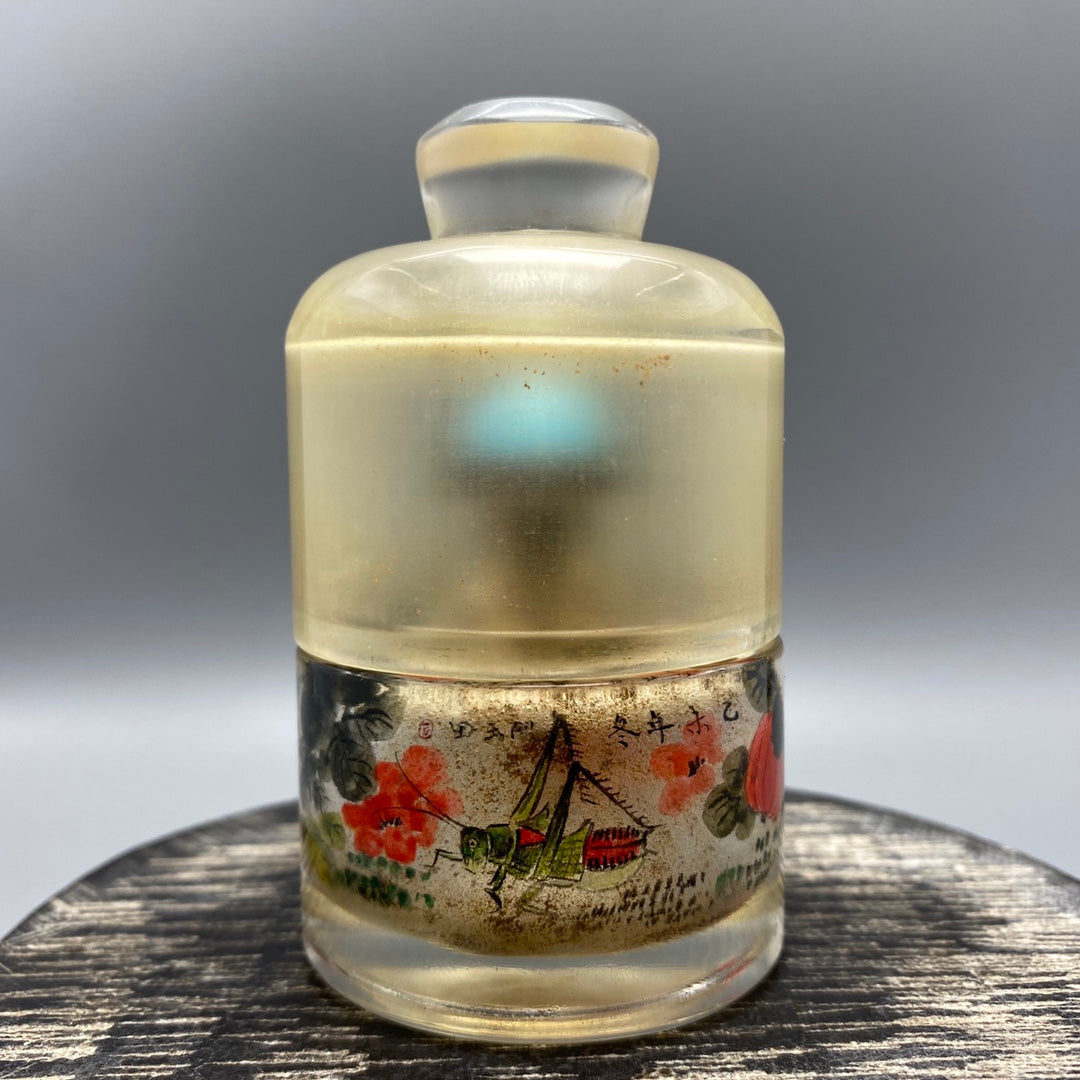 A0848 Old Chinese Peking Glass Inside Painting Locust Design Snuff Bottle w Lid