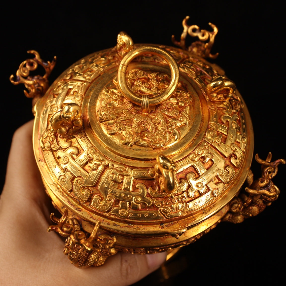 A0867 Vintage Chinese Gilt Gold Copper High Relief Fortune Dragon Pot