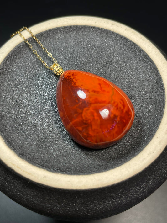 A0929 Beautiful Nanhong Agate Water Droplet Shape Pendant