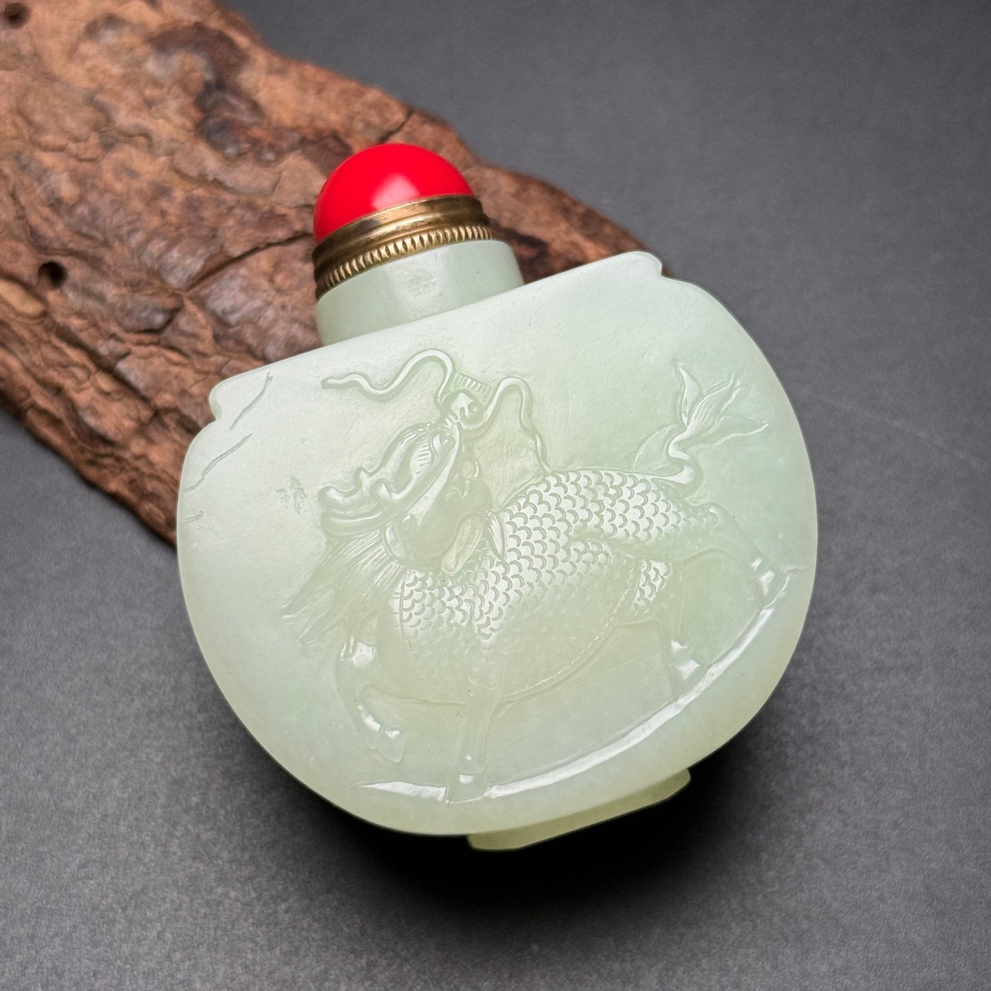 A0945 Chinese Natural Hetian Jade Low Relief Fortune Dragon Snuff Bottle