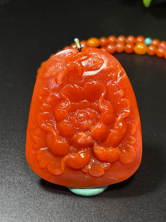 A0997 Beautiful Nanhong Agate Carved Peony Pendant w Beads Necklace