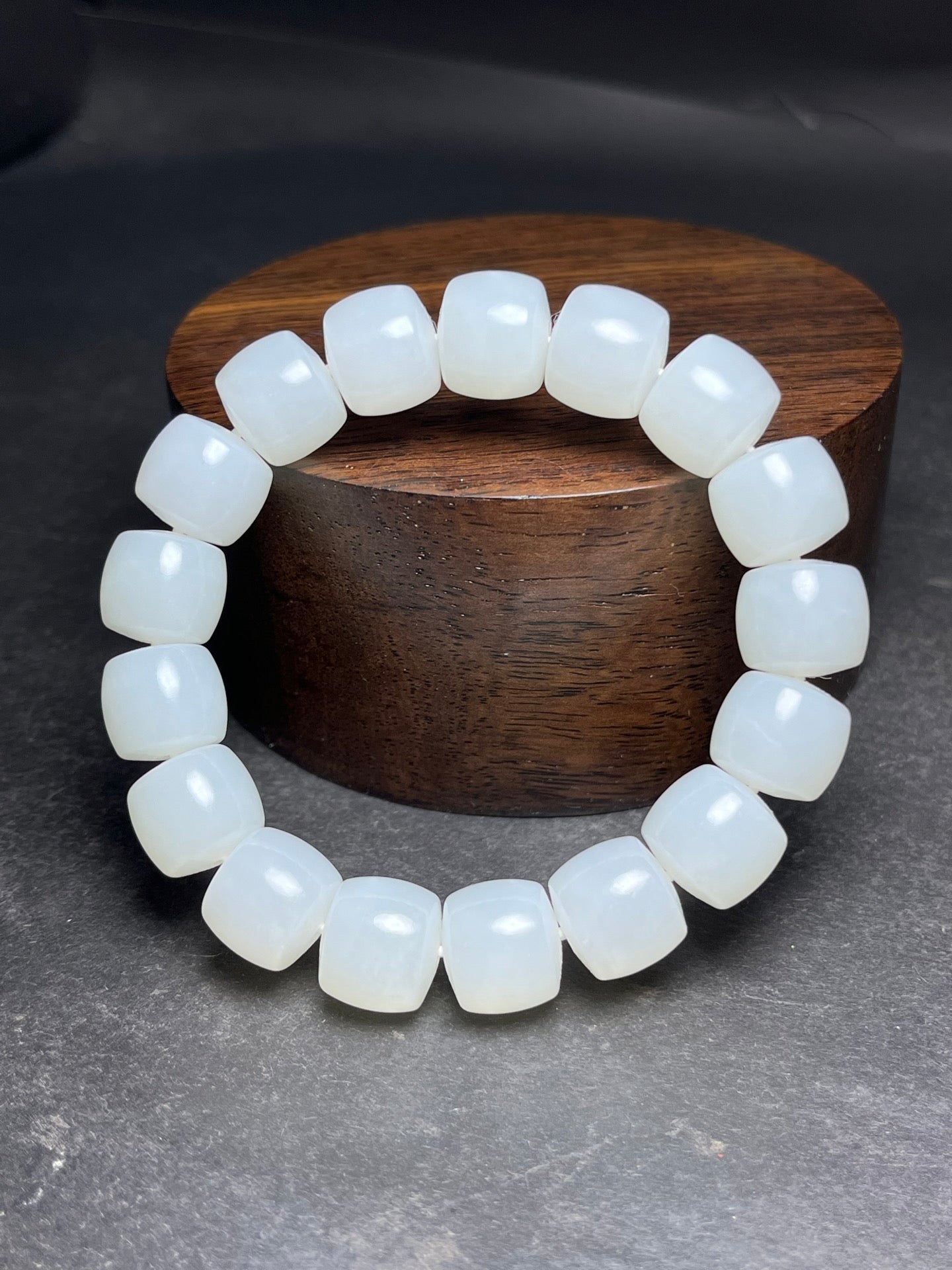 A1025 Superb Chinese Hetian Jade Beads Bracelet