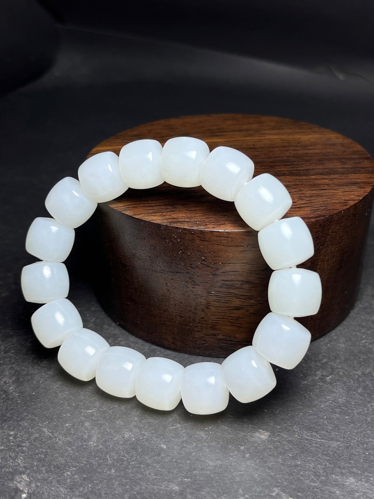 A1025 Superb Chinese Hetian Jade Beads Bracelet