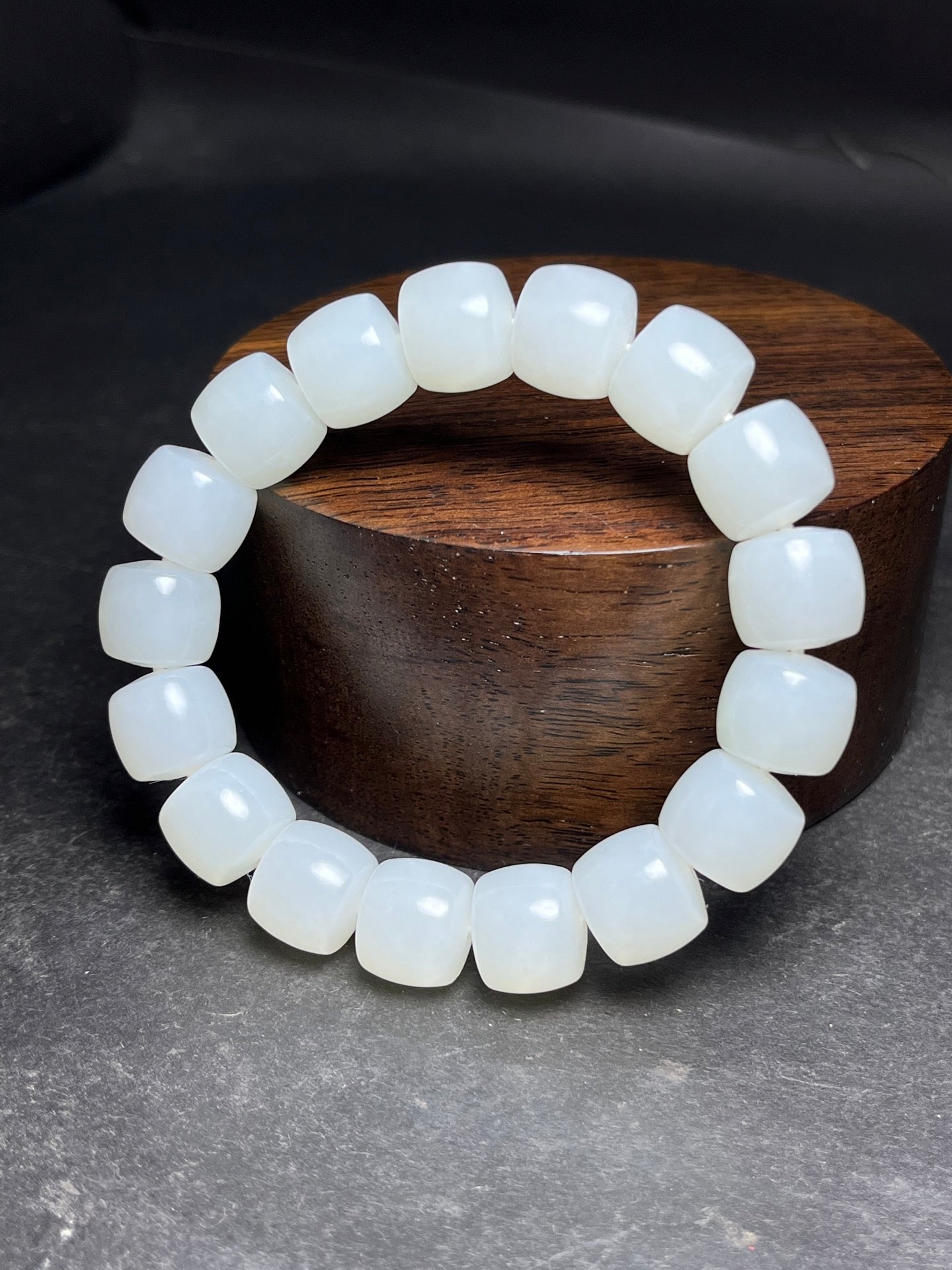 A1025 Superb Chinese Hetian Jade Beads Bracelet